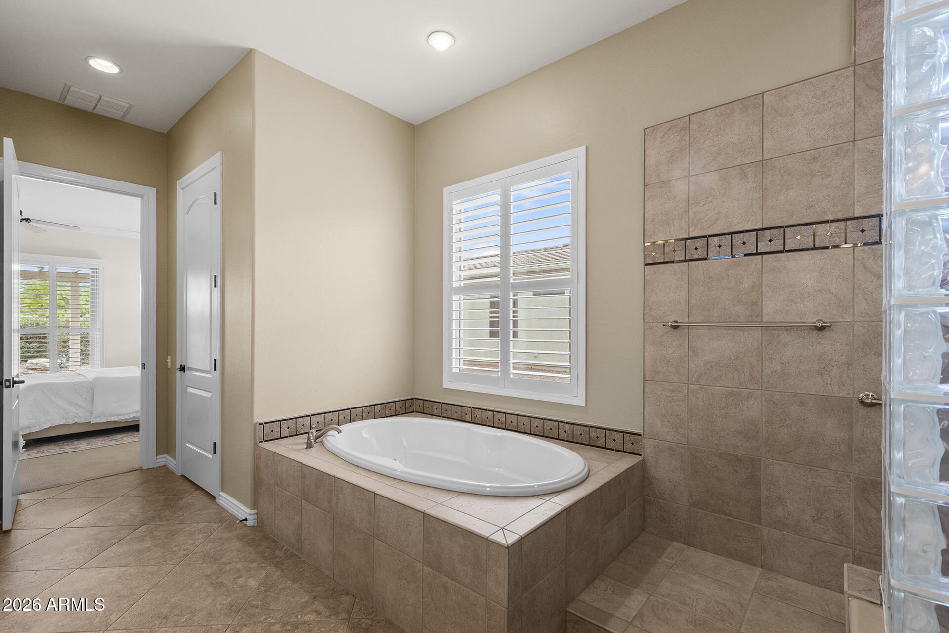 CORTE BELLA COUNTRY CLUB - Residential
