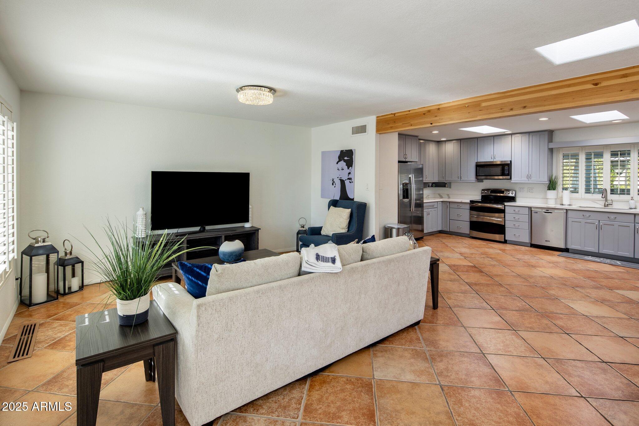 THUNDERBIRD EAST UNIT 2 - Residential