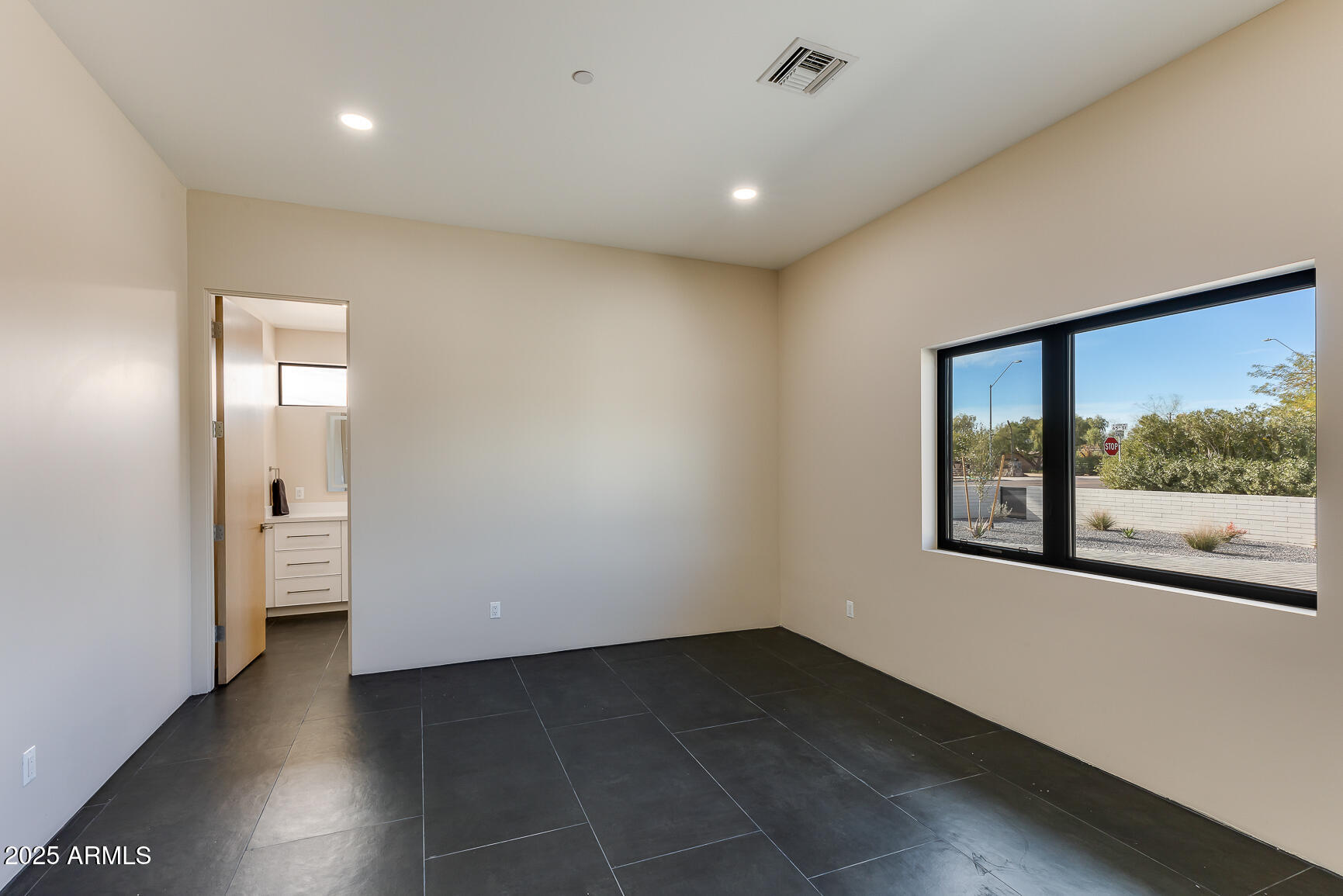 DESERT ESTATES 4 - Residential