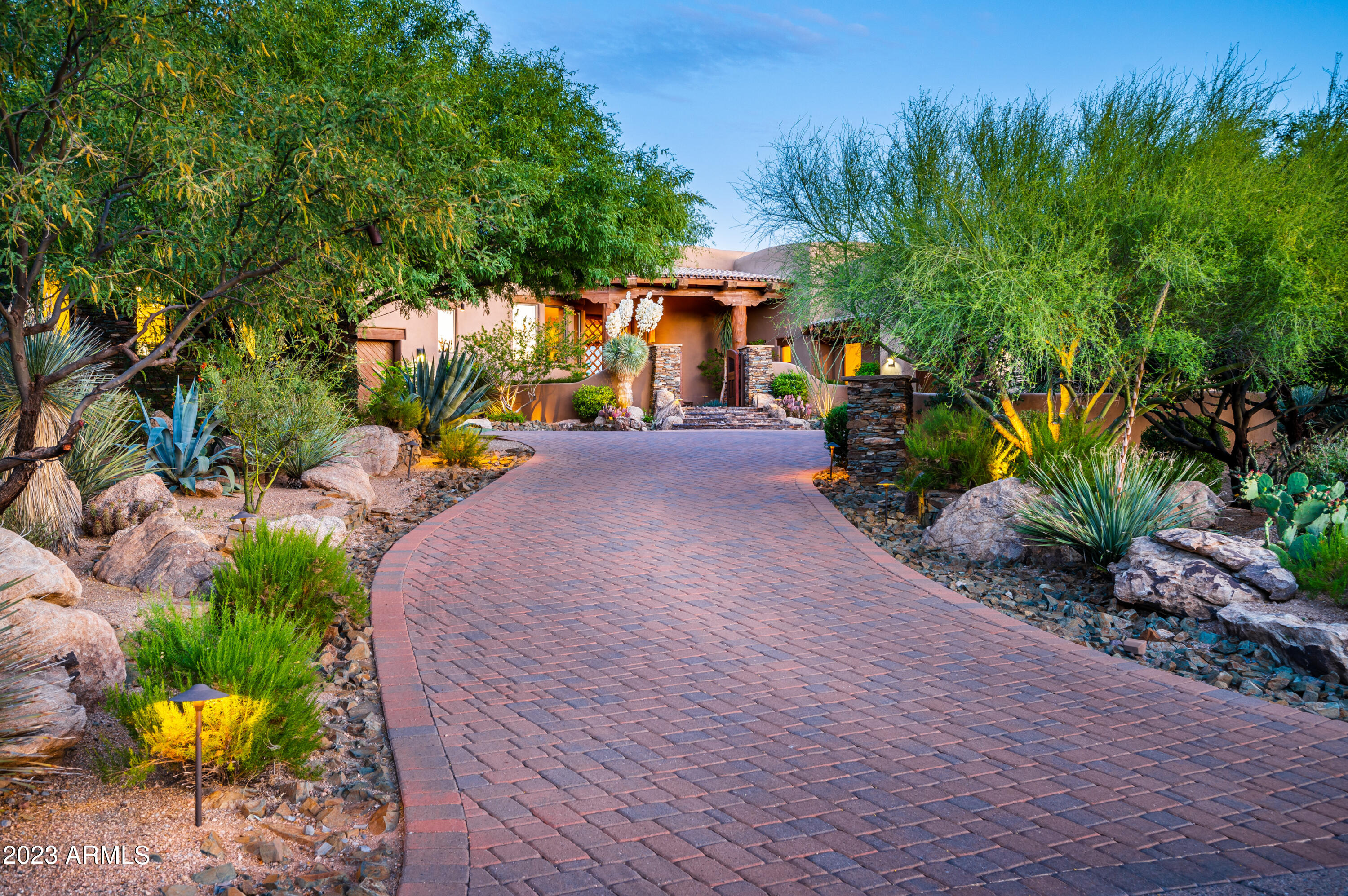 DESERT MOUNTAIN PHASE 1 UNIT 2 LOT 206-335 TR A - Residential