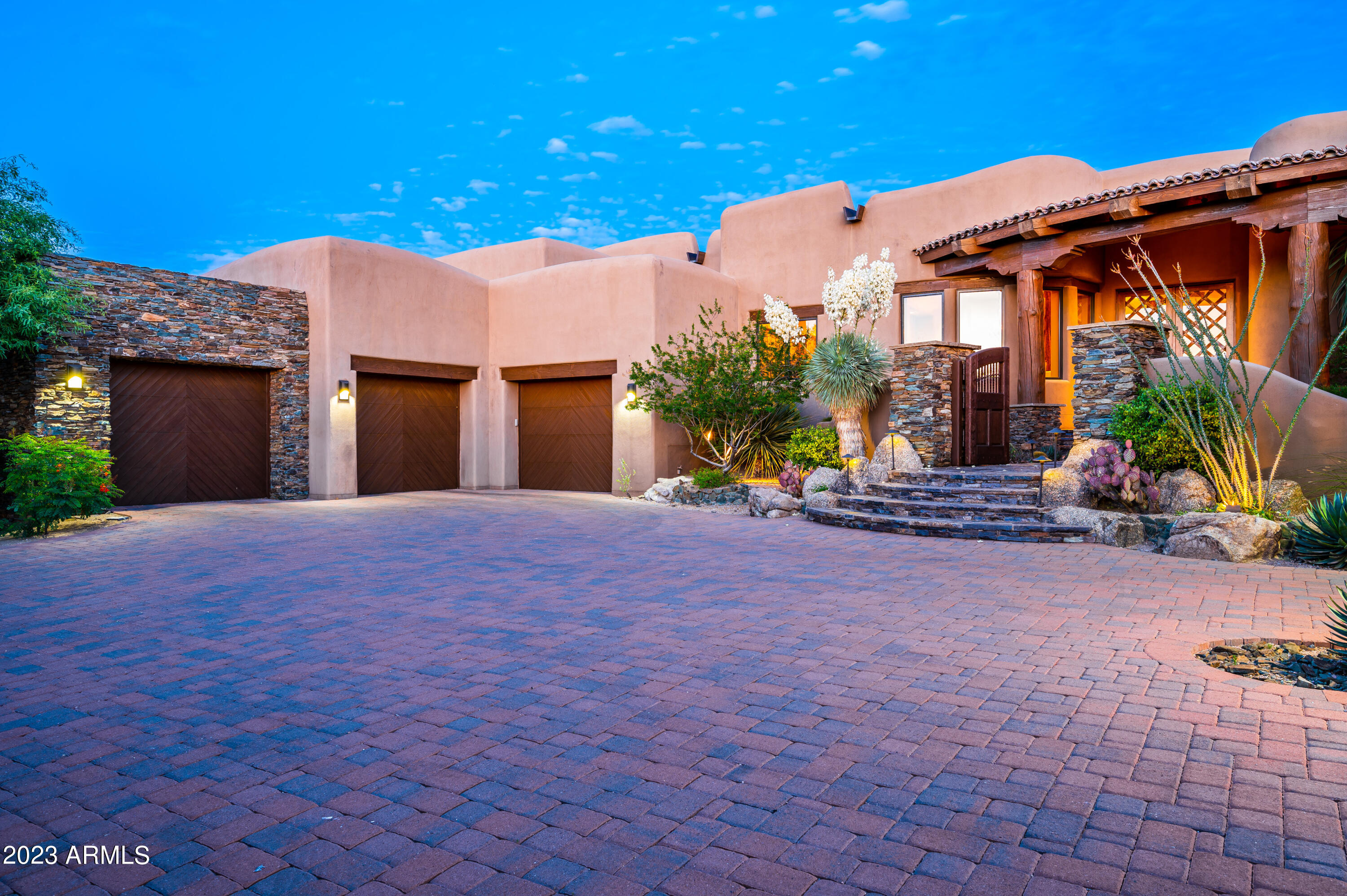DESERT MOUNTAIN PHASE 1 UNIT 2 LOT 206-335 TR A - Residential