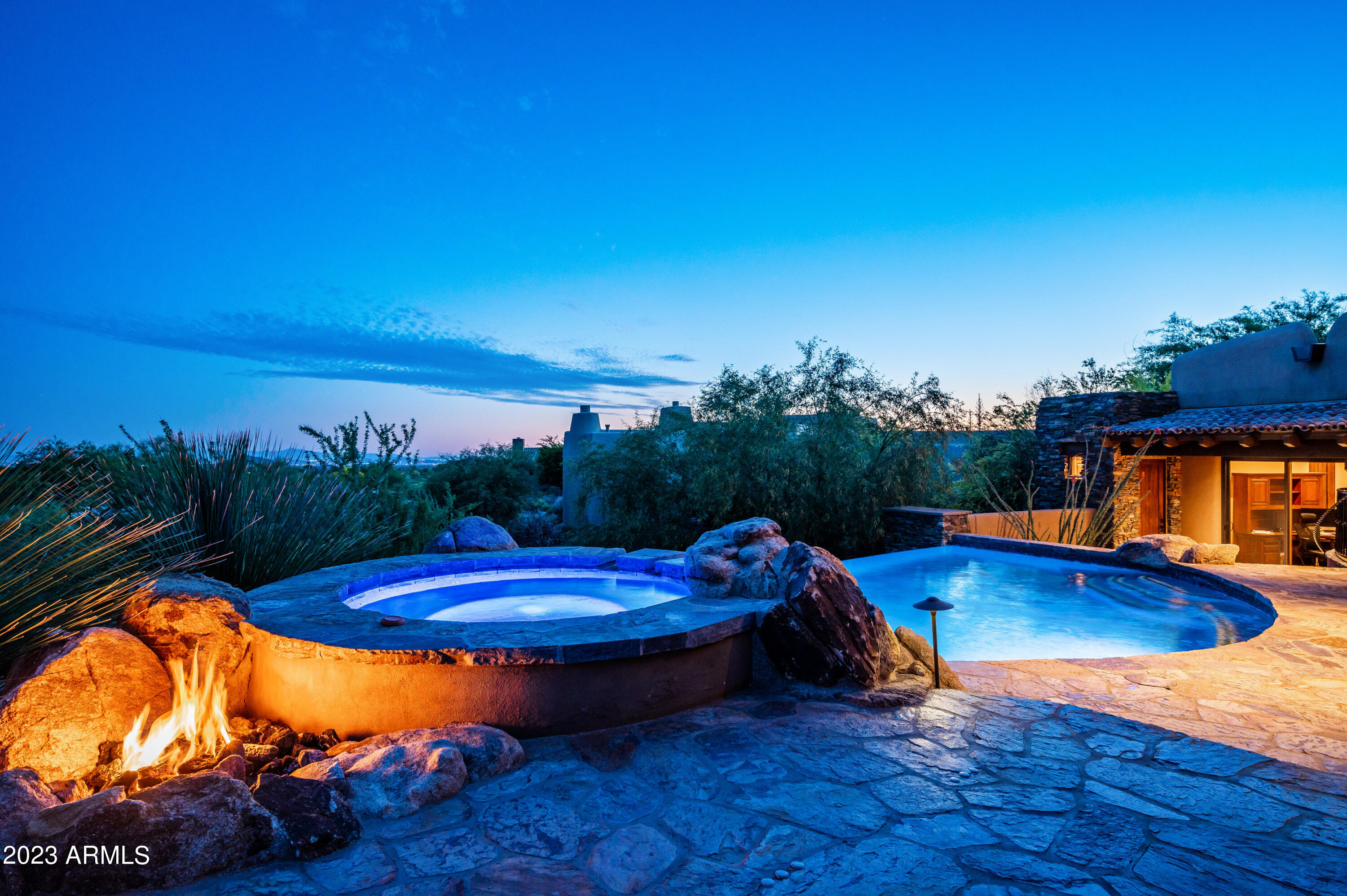 DESERT MOUNTAIN PHASE 1 UNIT 2 LOT 206-335 TR A - Residential