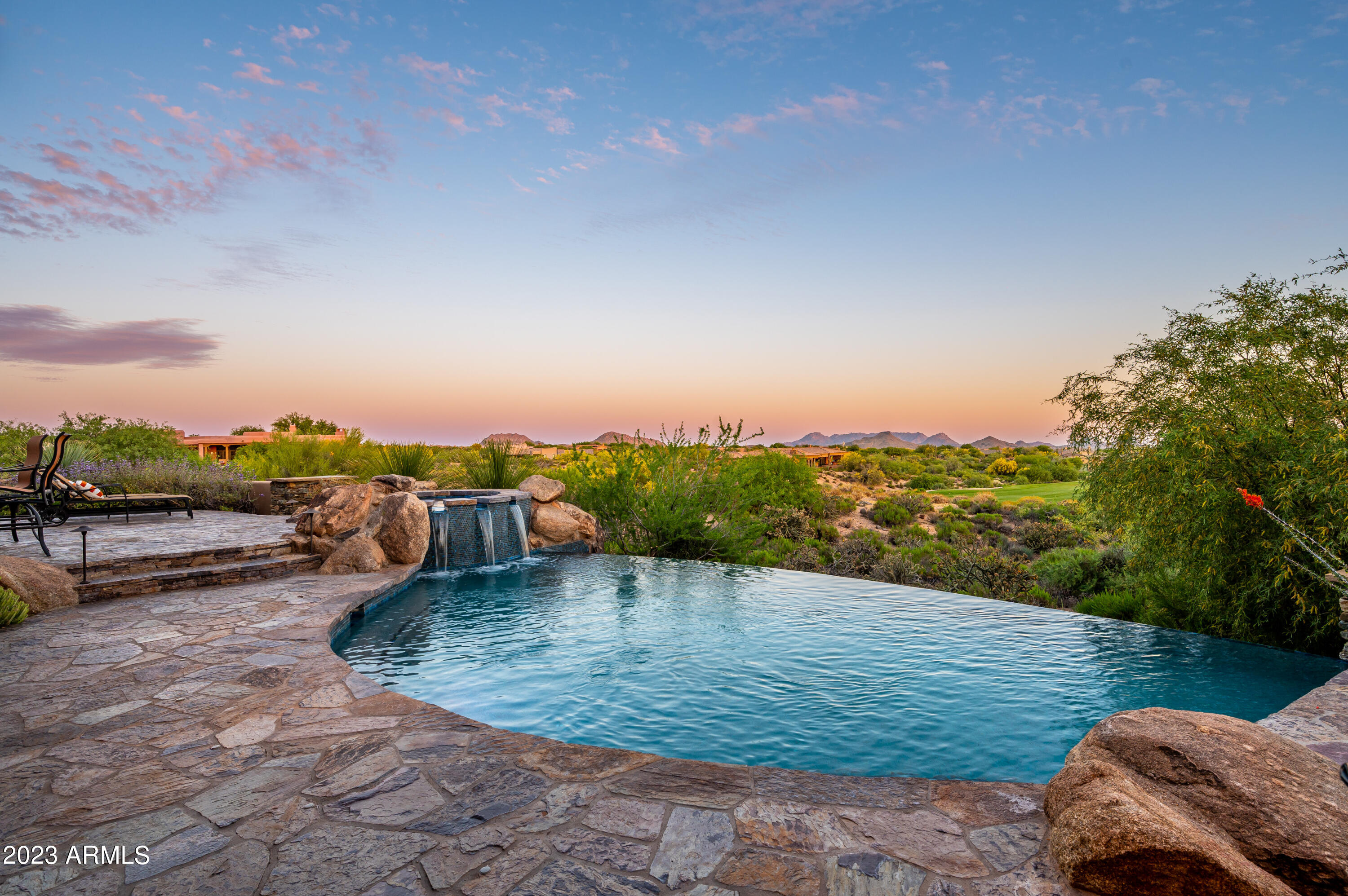 DESERT MOUNTAIN PHASE 1 UNIT 2 LOT 206-335 TR A - Residential