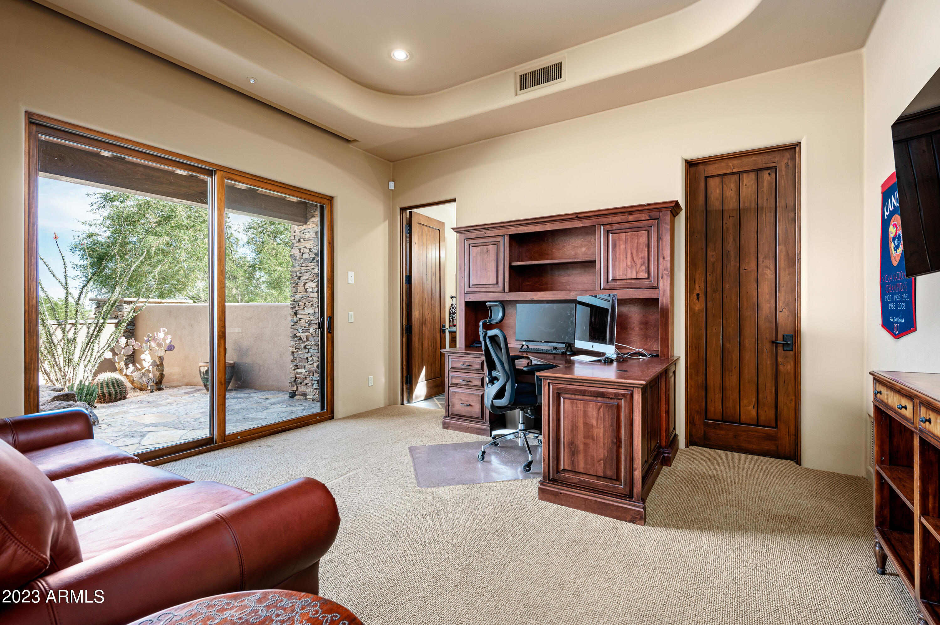 DESERT MOUNTAIN PHASE 1 UNIT 2 LOT 206-335 TR A - Residential