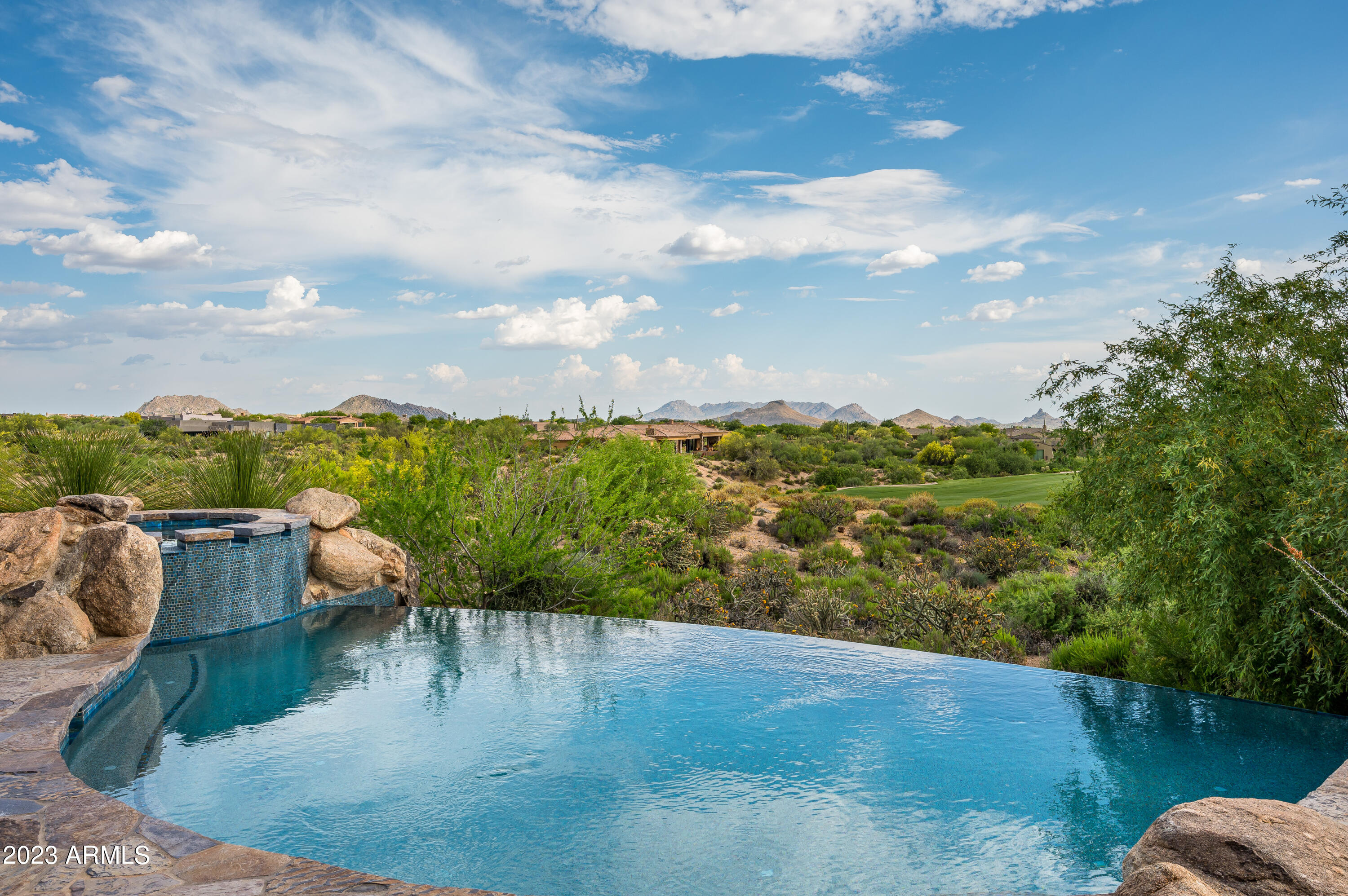 DESERT MOUNTAIN PHASE 1 UNIT 2 LOT 206-335 TR A - Residential