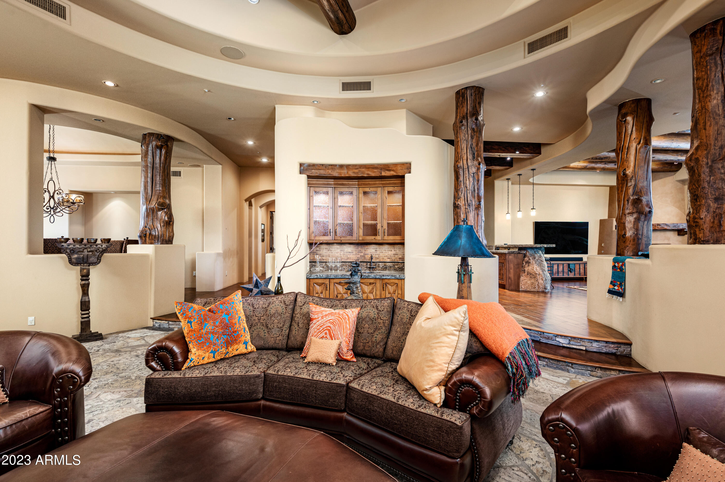 DESERT MOUNTAIN PHASE 1 UNIT 2 LOT 206-335 TR A - Residential