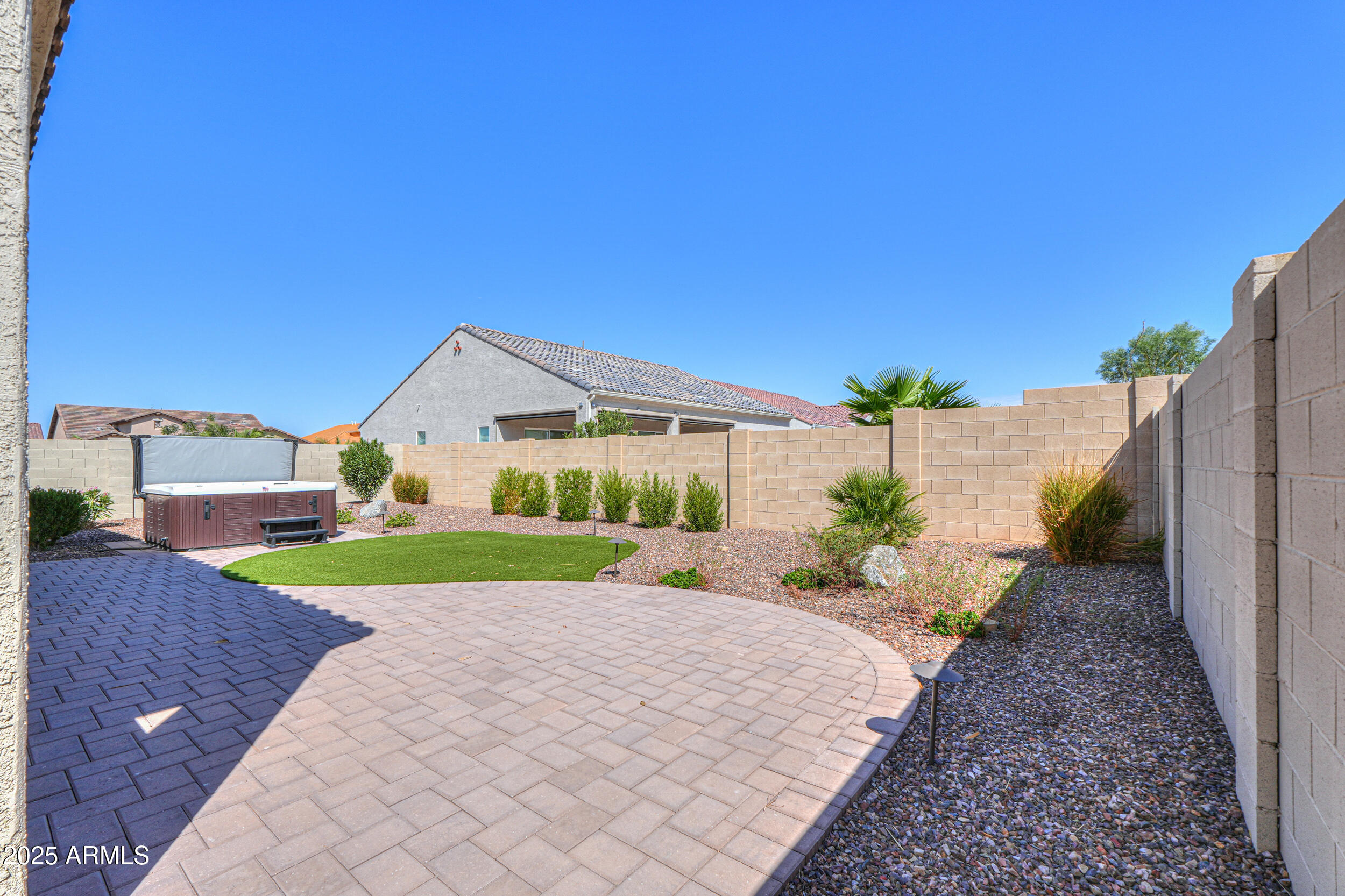 ROBSON RANCH - Residential
