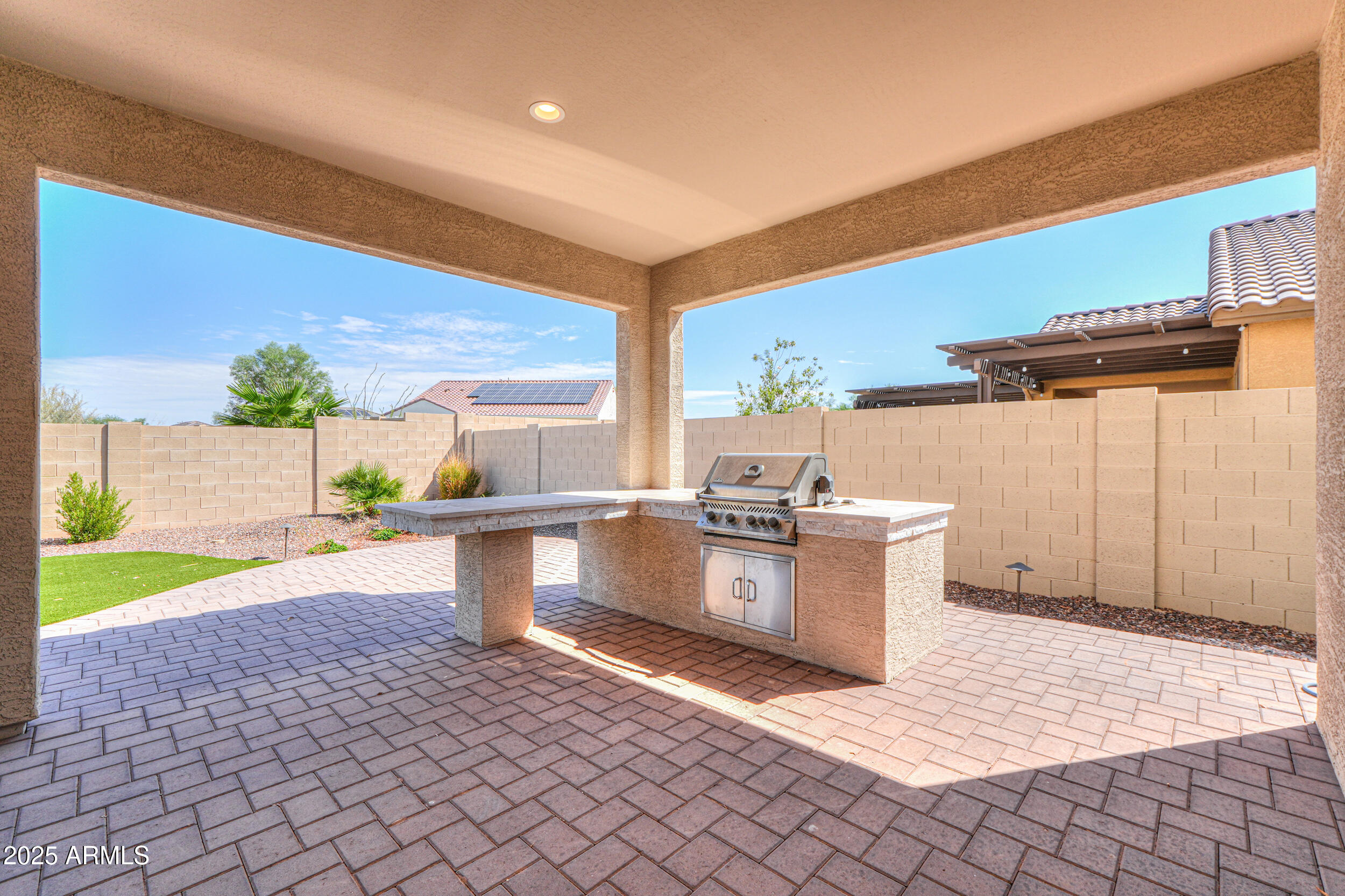 ROBSON RANCH - Residential