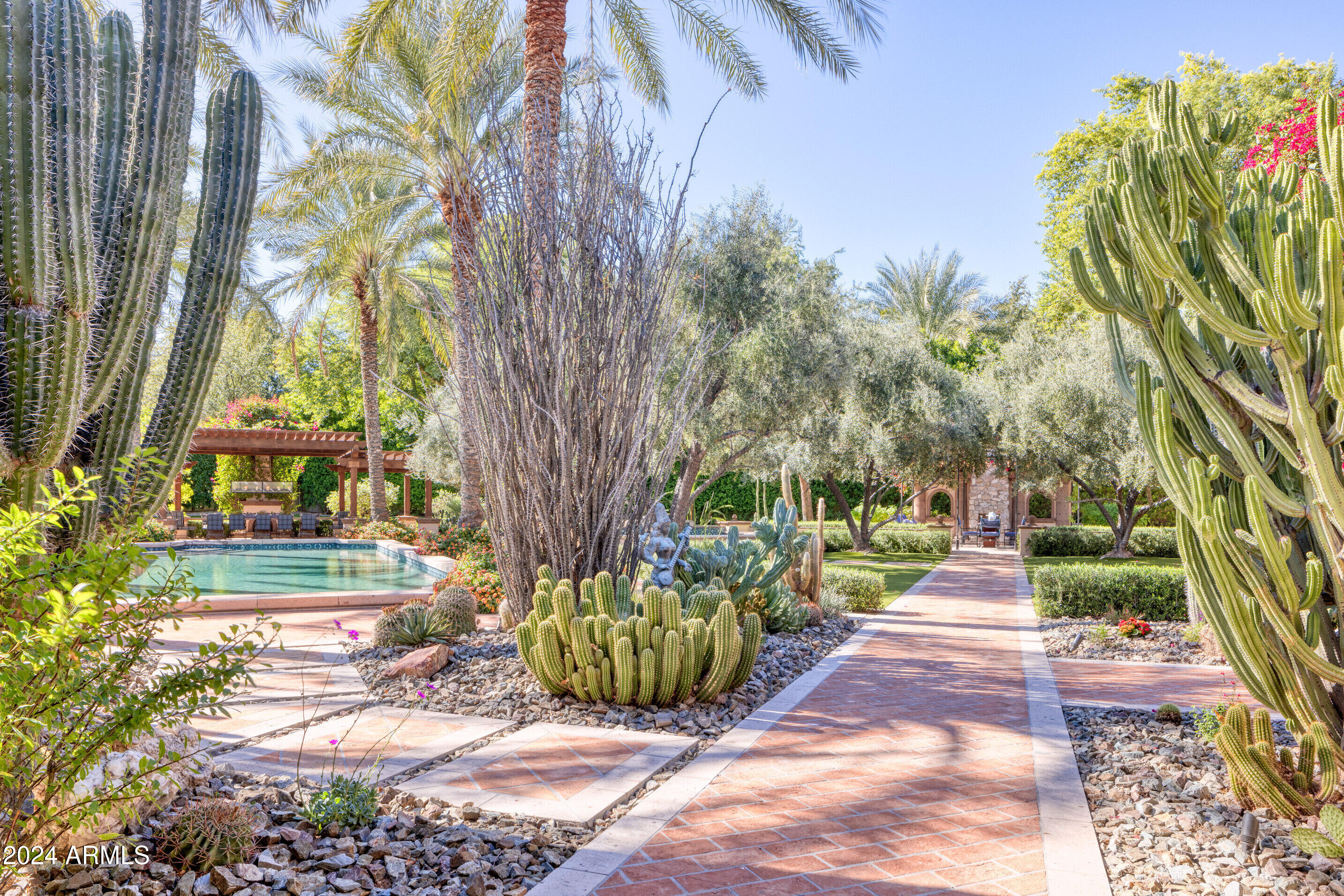 TILYOU RANCHITO LOT 7-14 - Residential