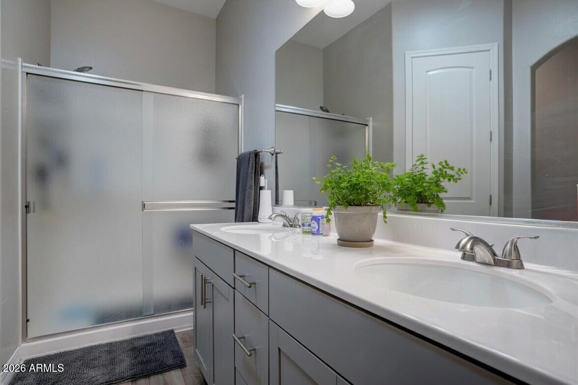 GRANVILLE 16 - Residential