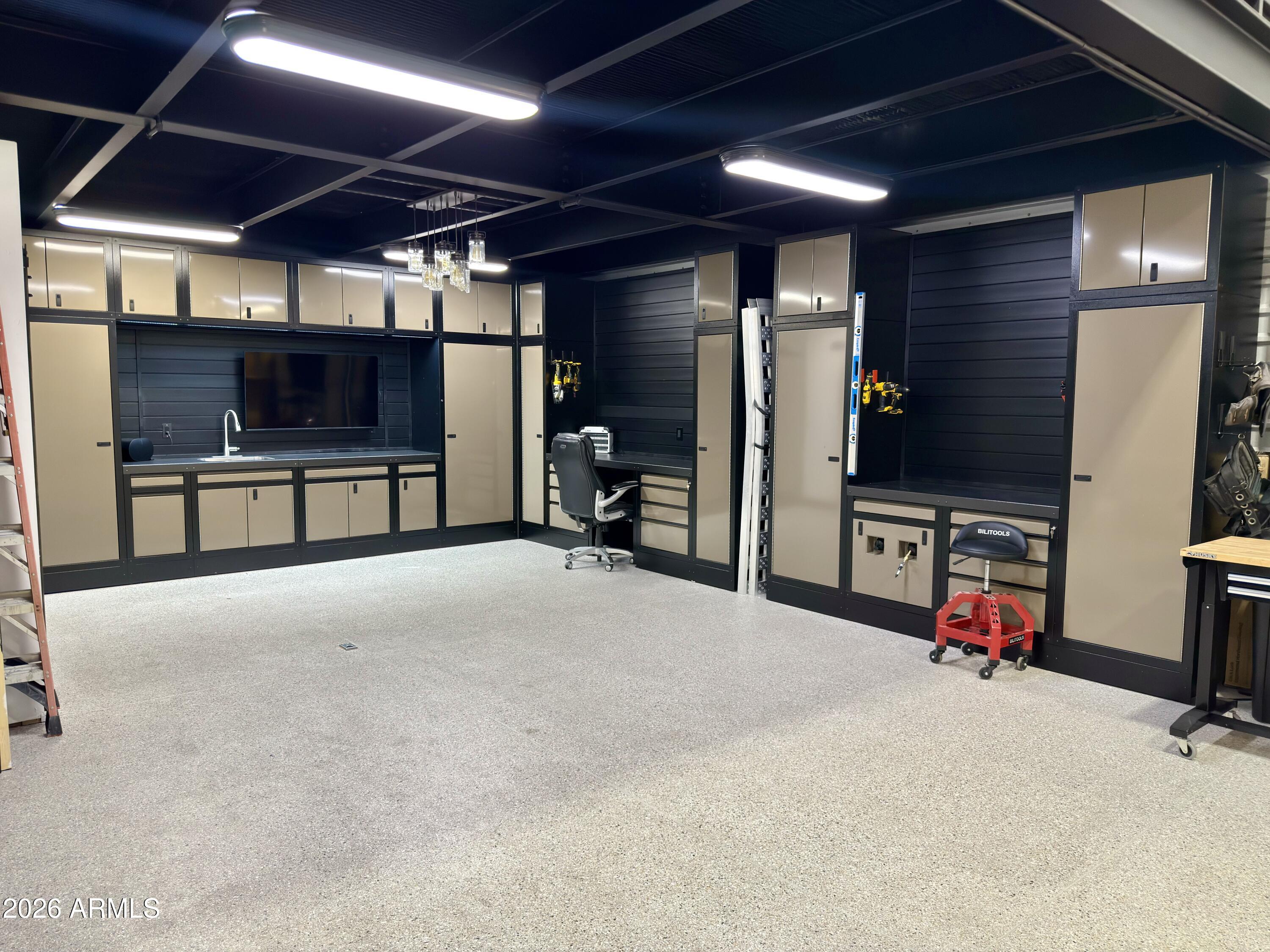 TOY BARN AT THE AIRPARK - Commercial Sale