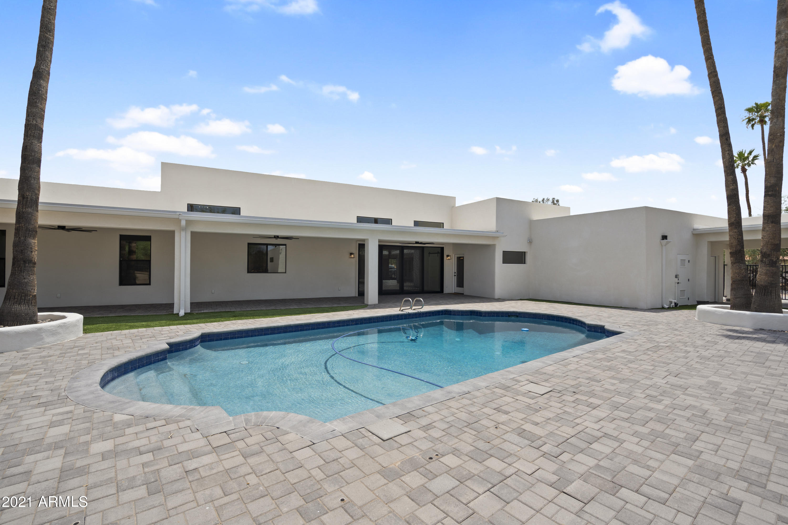 E2 E2 W2 N2 S2 SW4 NW4 SEC 20 - Residential