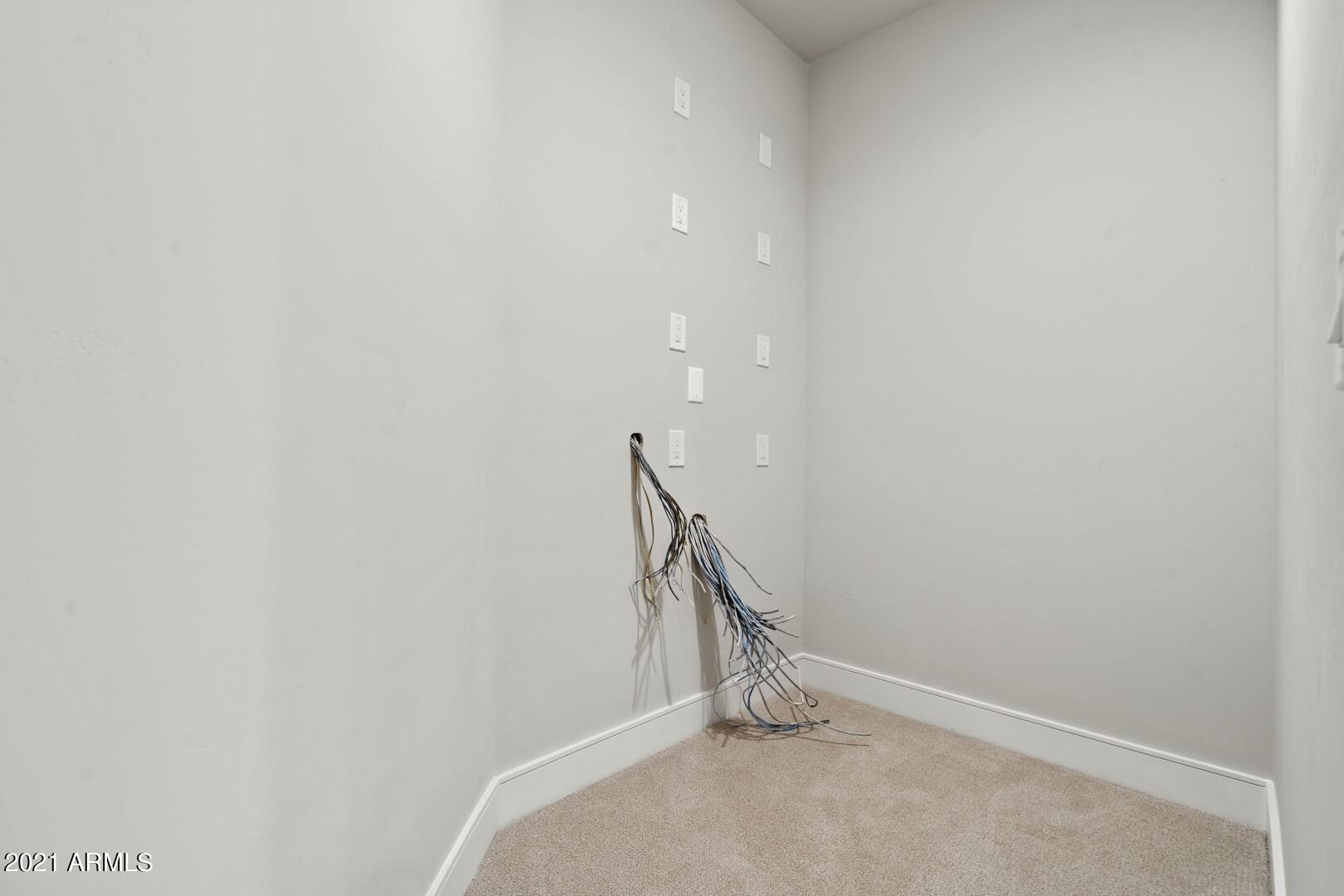E2 E2 W2 N2 S2 SW4 NW4 SEC 20 - Residential