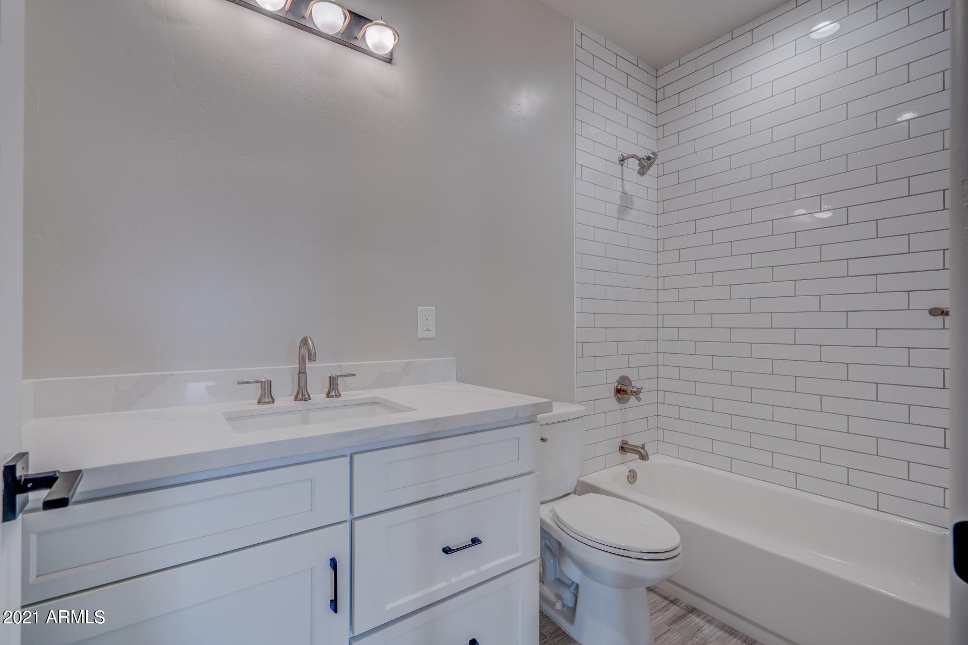 E2 E2 W2 N2 S2 SW4 NW4 SEC 20 - Residential