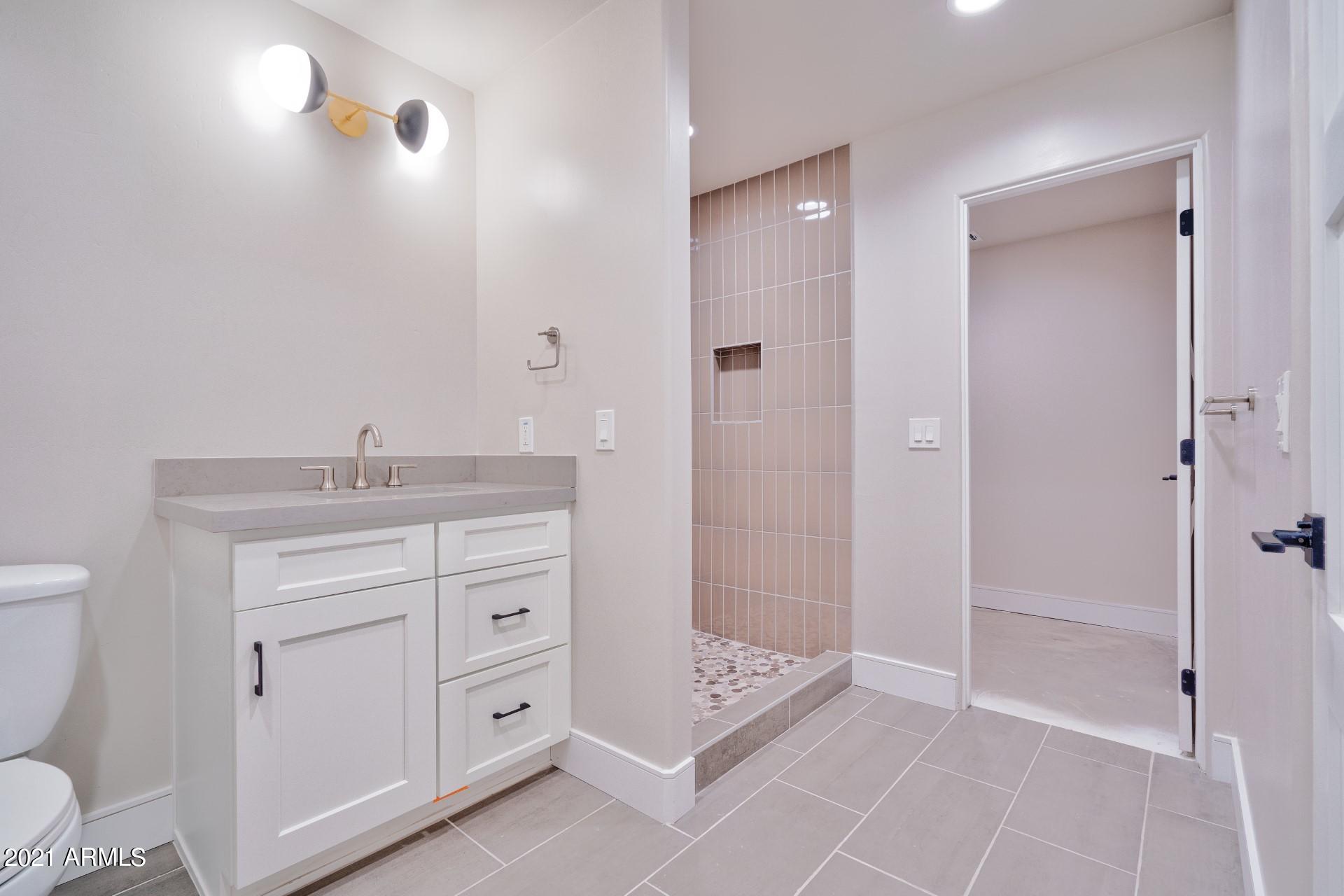 E2 E2 W2 N2 S2 SW4 NW4 SEC 20 - Residential