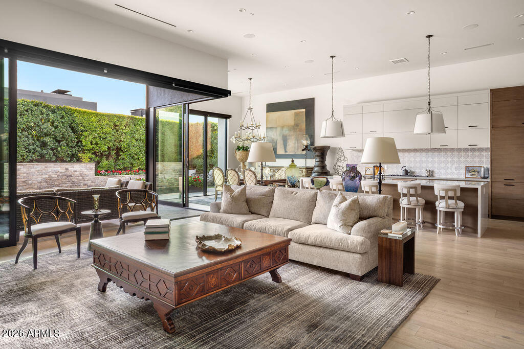 RITZ-CARLTON PARCEL B - Residential