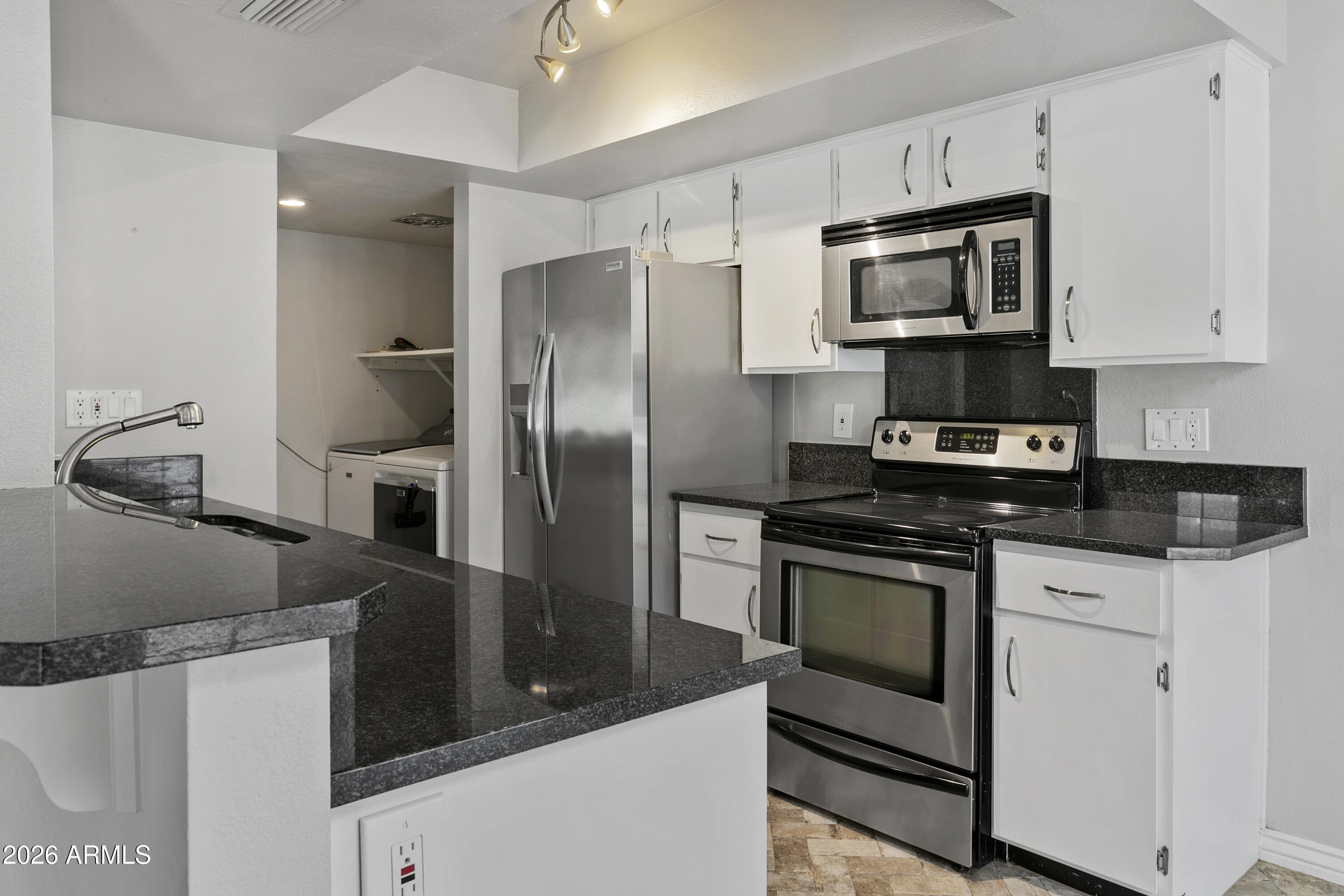 HILLCREST 5 - Residential