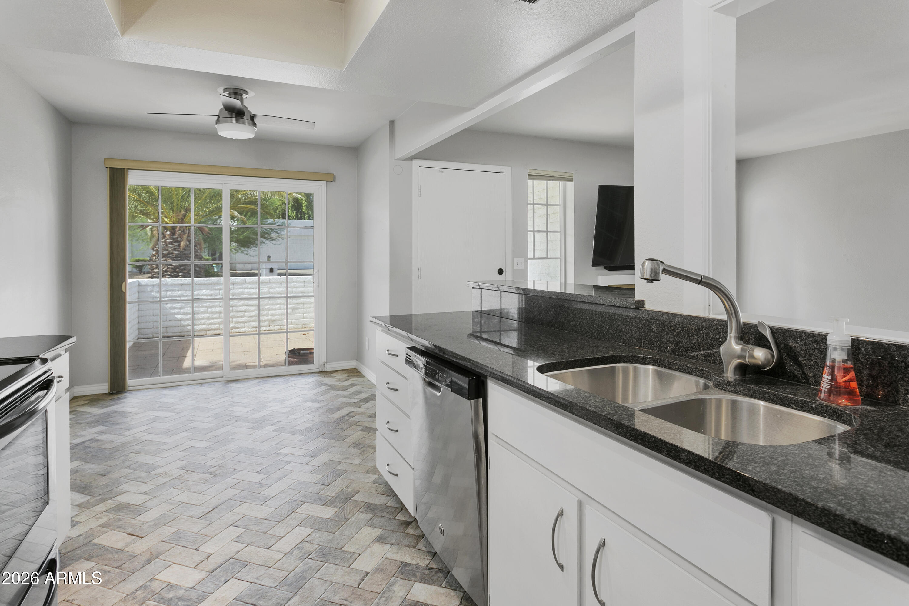 HILLCREST 5 - Residential