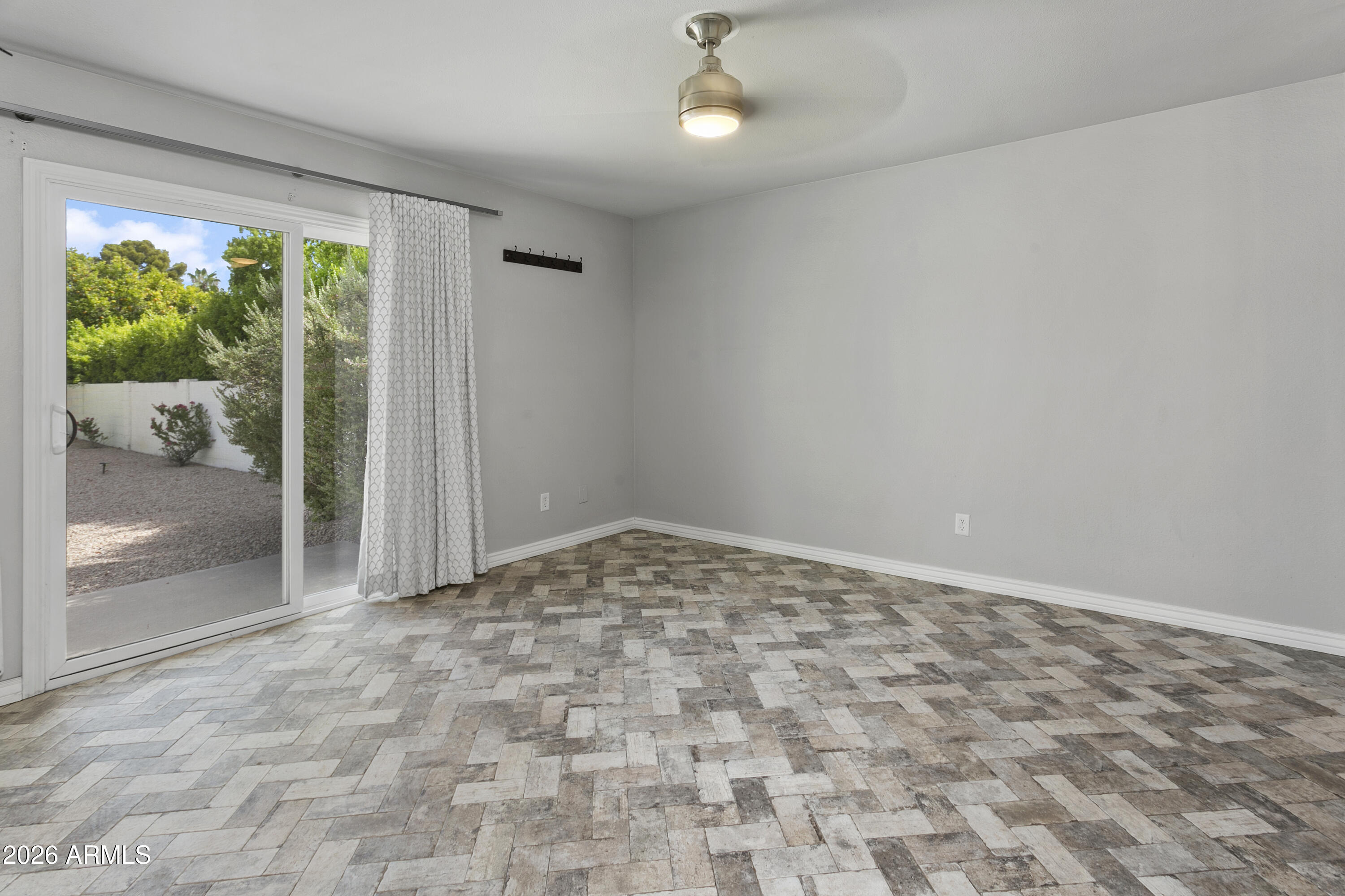 HILLCREST 5 - Residential
