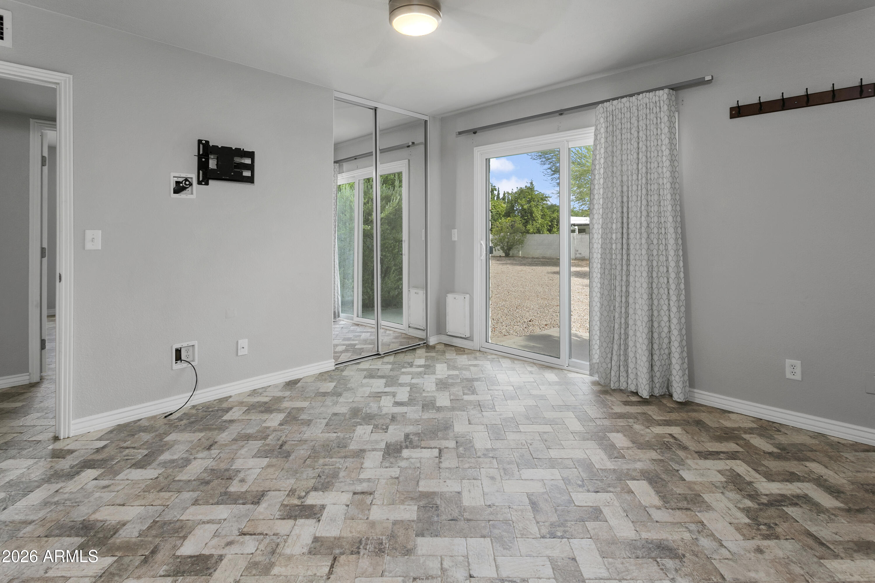 HILLCREST 5 - Residential