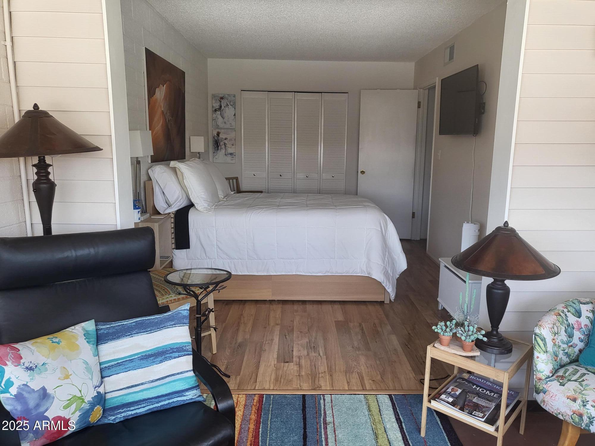 SCOTTSDALE EAST HOMES - Residential