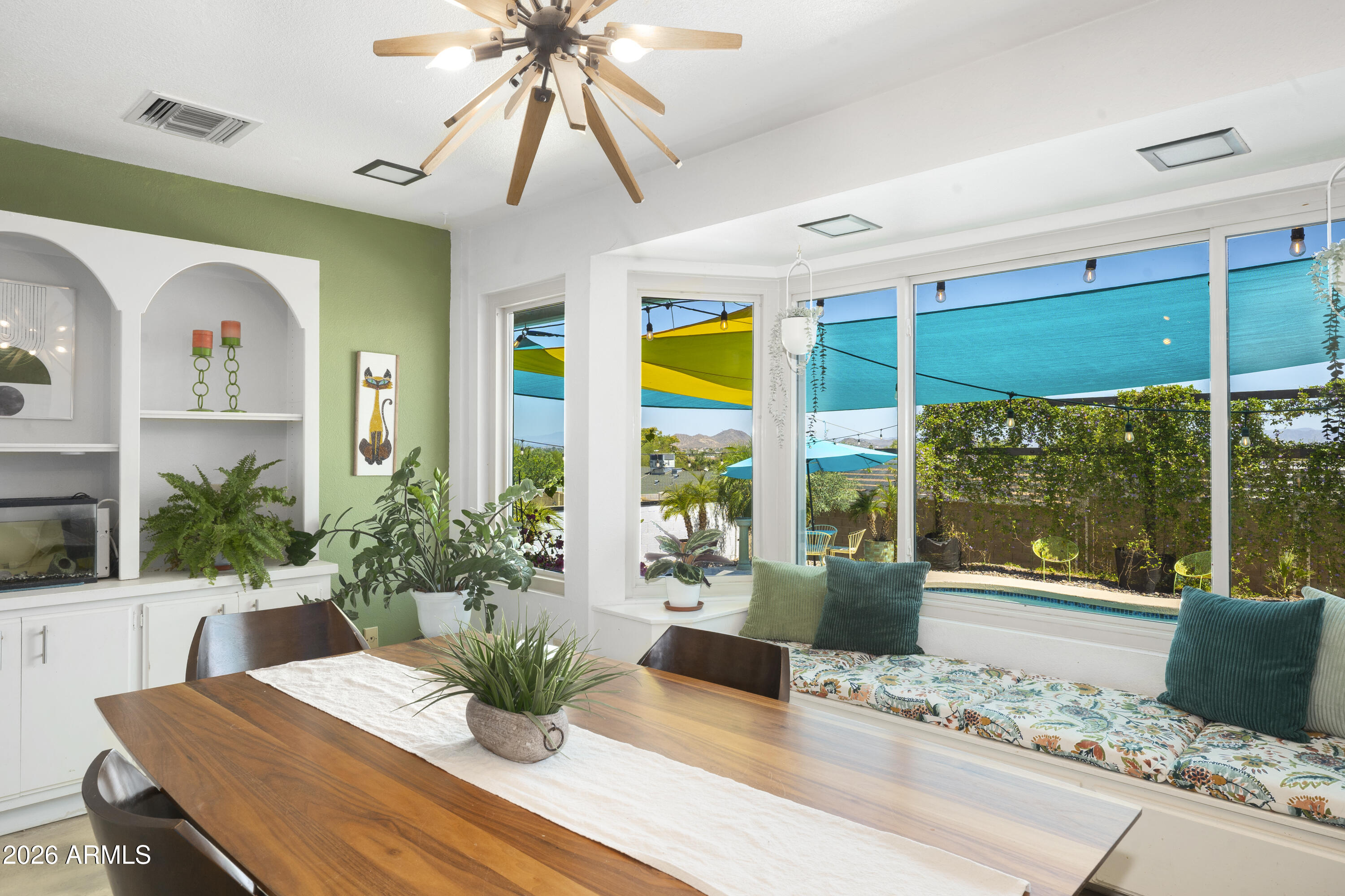 PARADISE VISTA - Residential