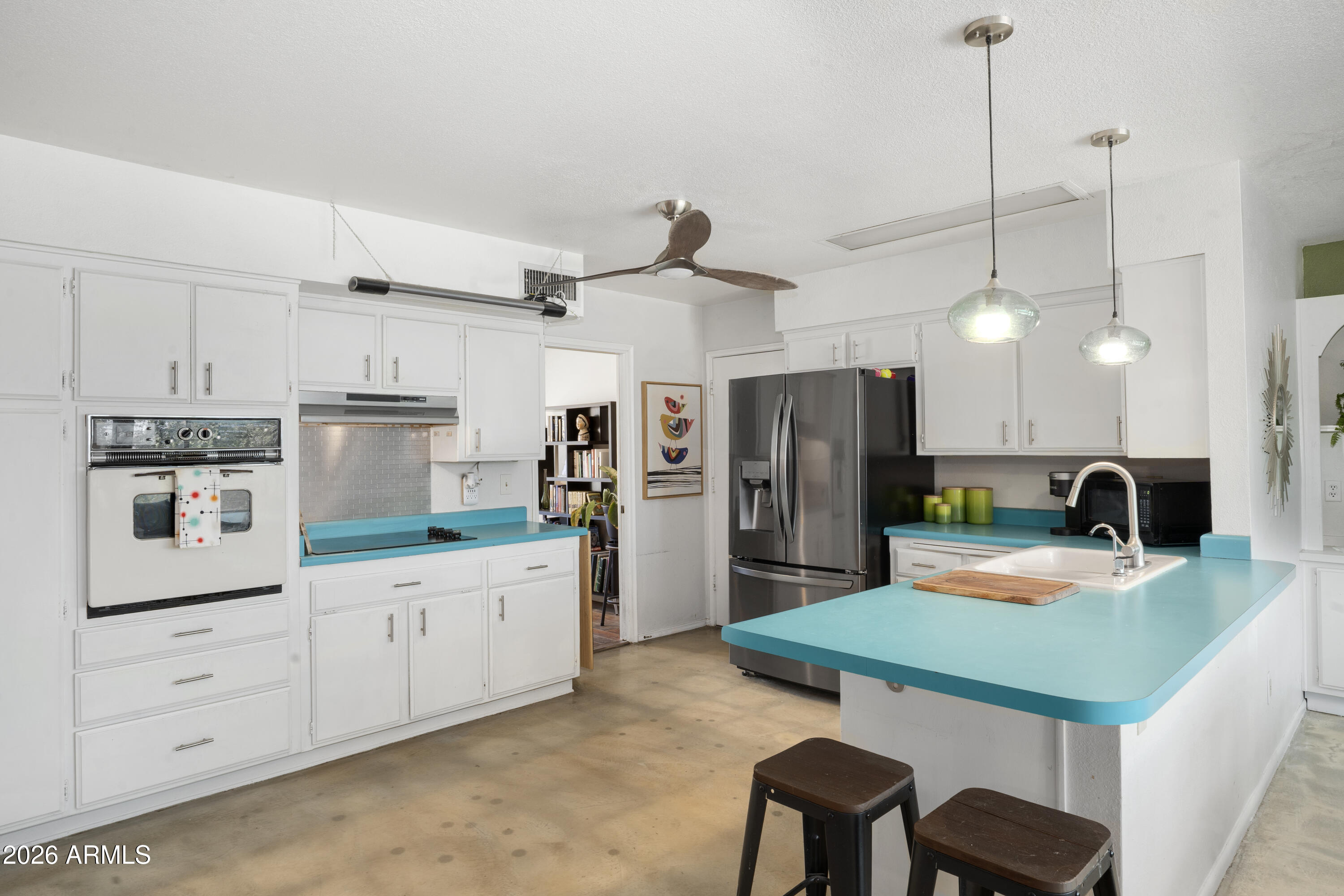 PARADISE VISTA - Residential