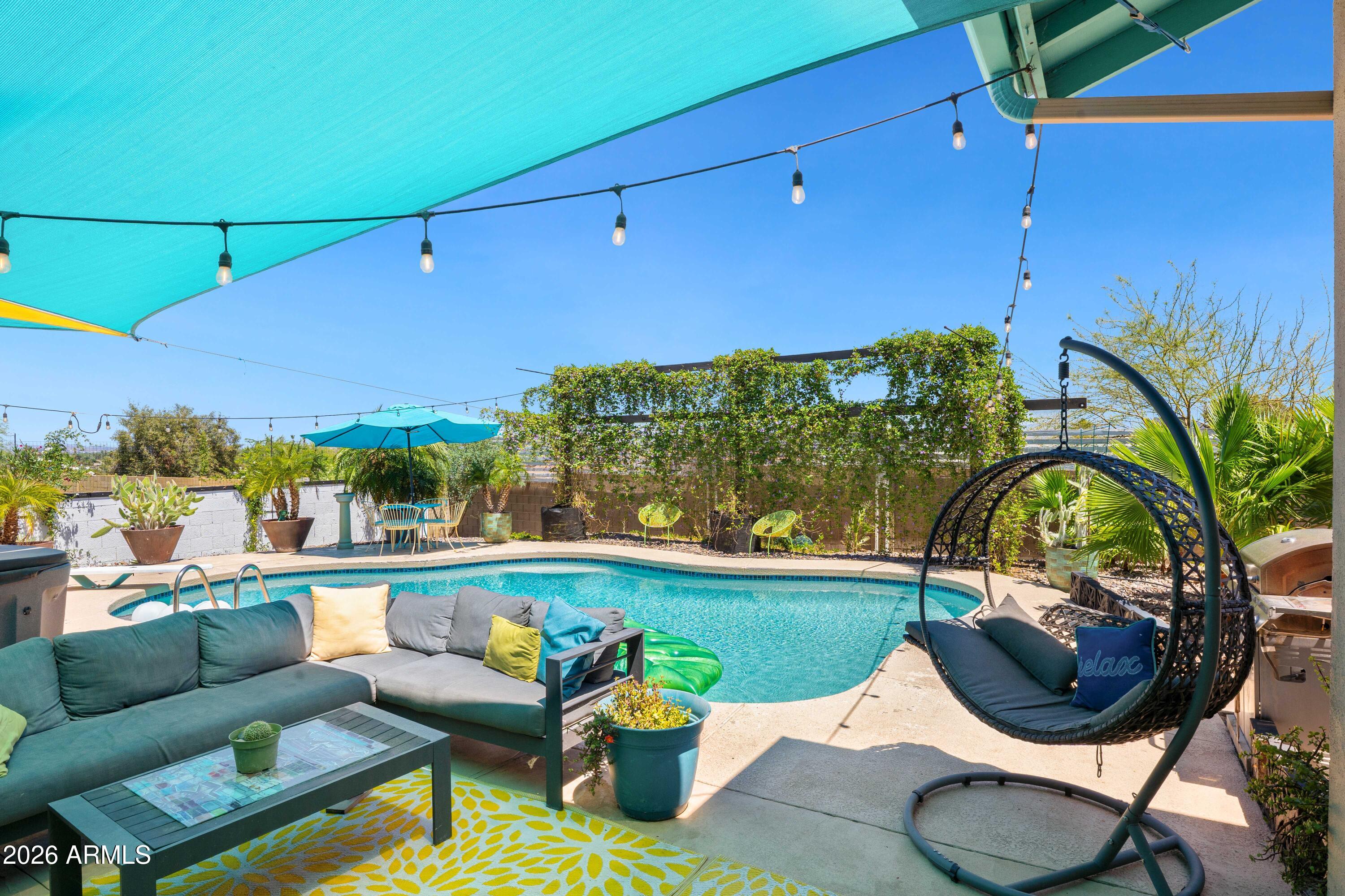 PARADISE VISTA - Residential