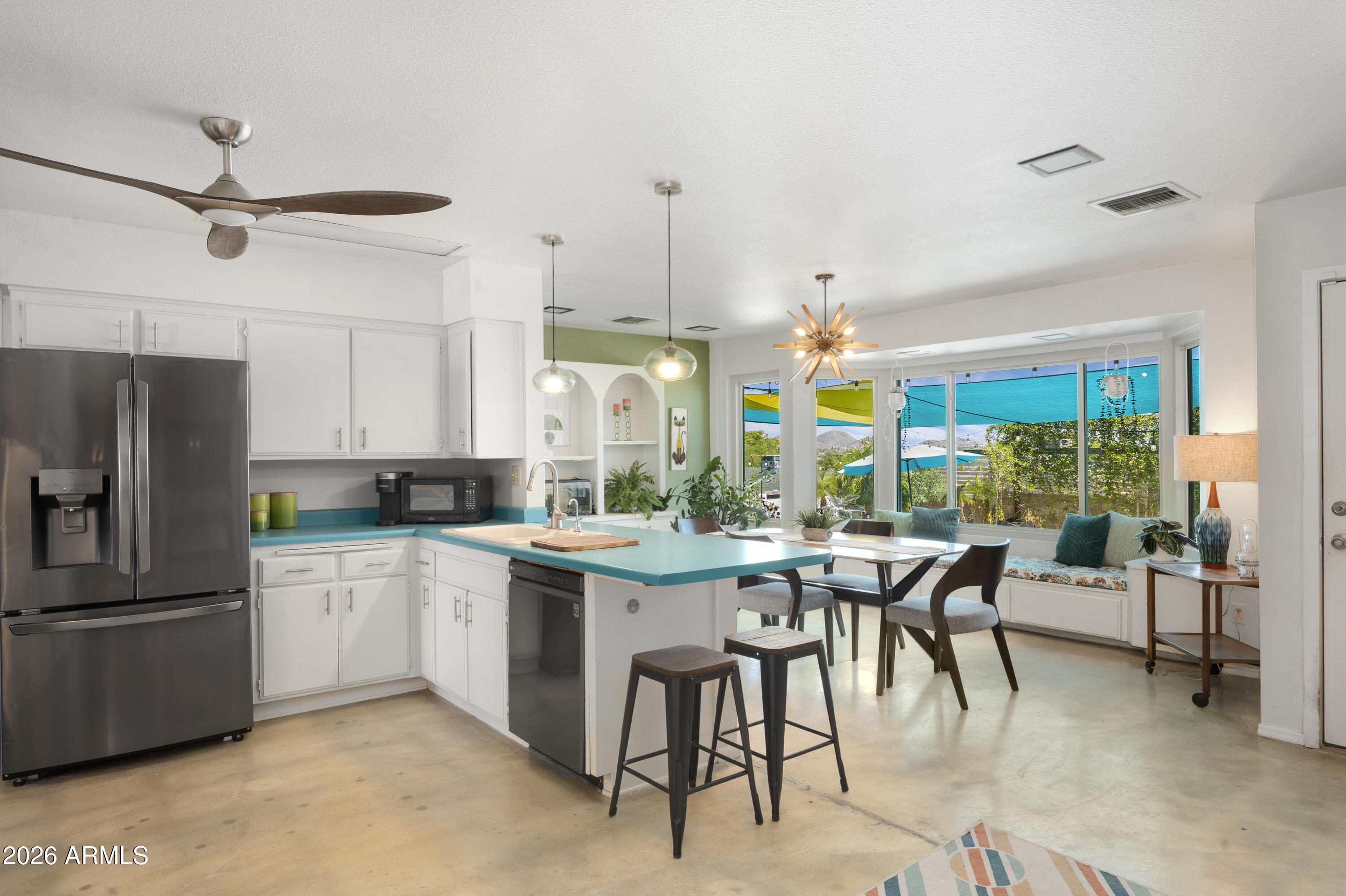 PARADISE VISTA - Residential
