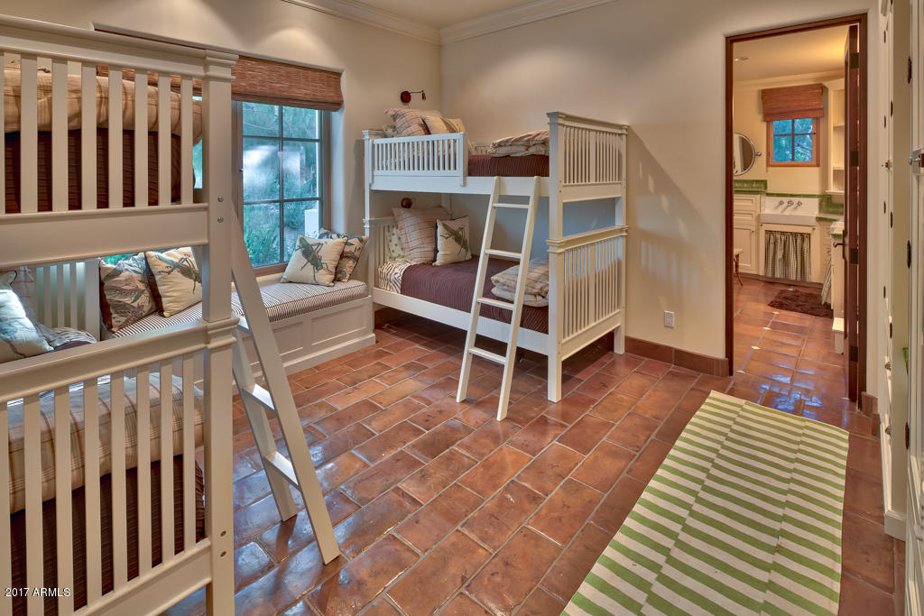 Tilliyou Ranchitos - Residential