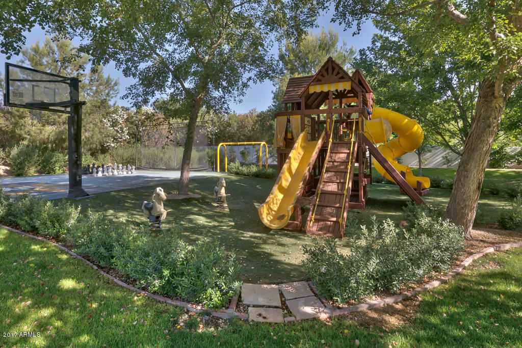 Tilliyou Ranchitos - Residential