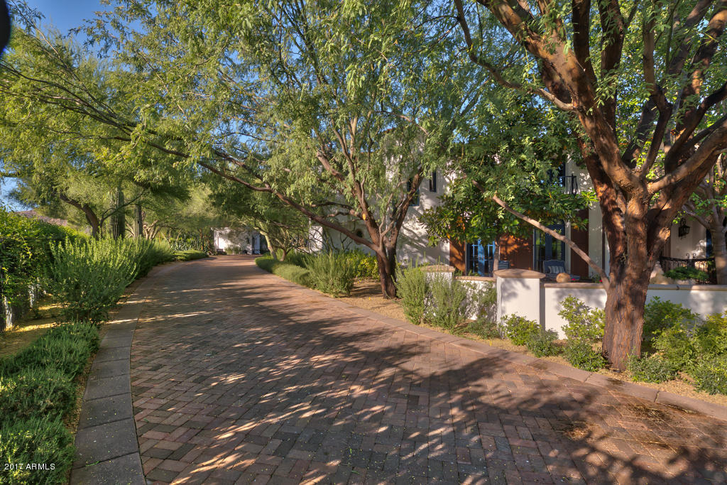 Tilliyou Ranchitos - Residential