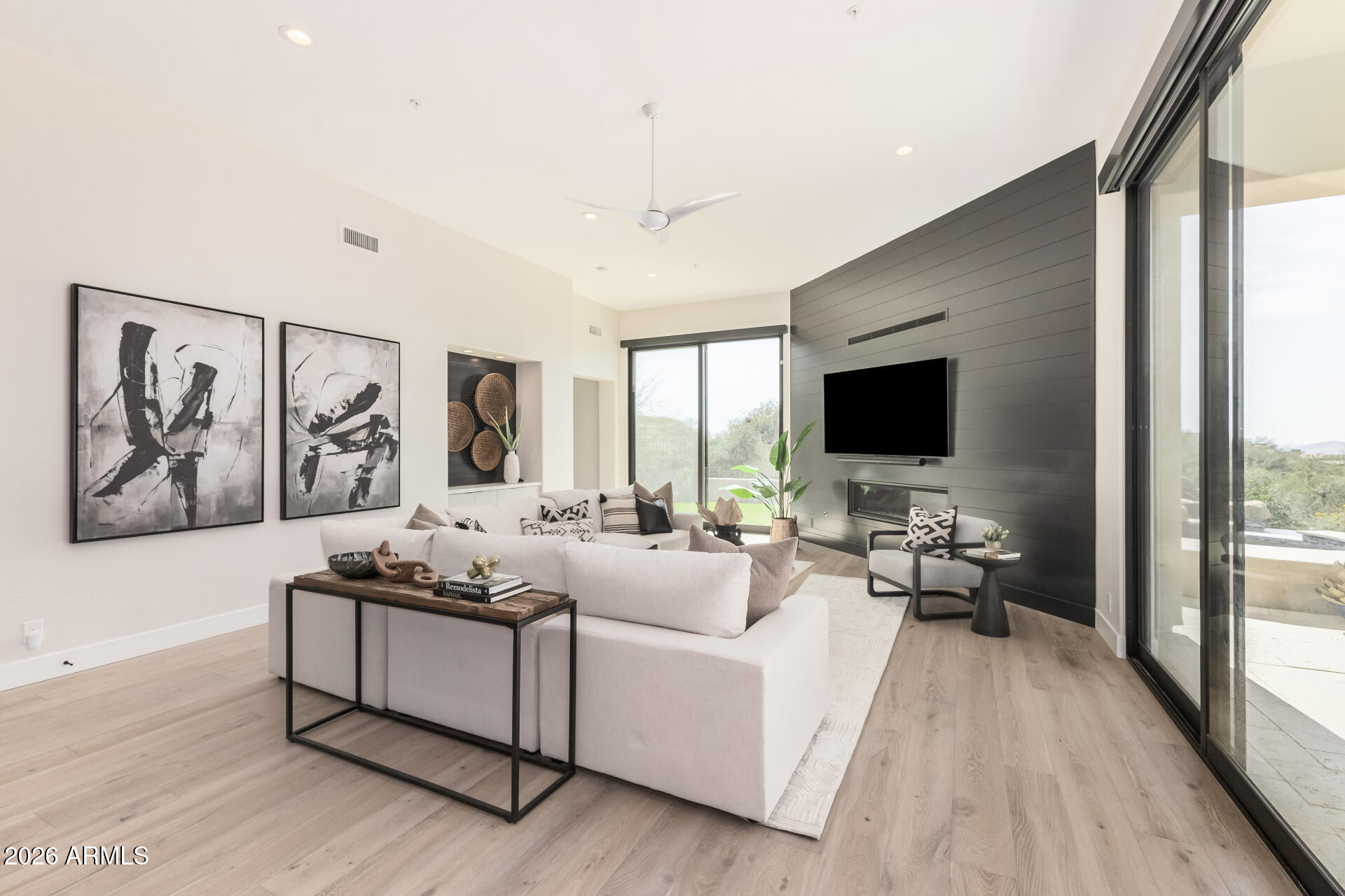 PINNACLE PEAK VISTAS 3 LOT 1-210 TR A-B - Residential