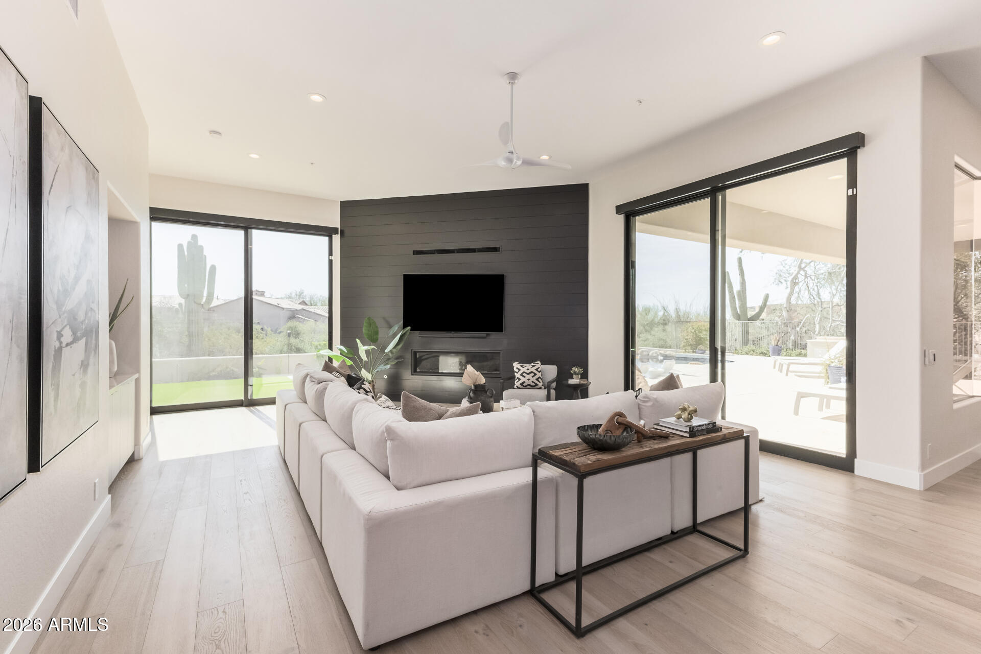 PINNACLE PEAK VISTAS 3 LOT 1-210 TR A-B - Residential