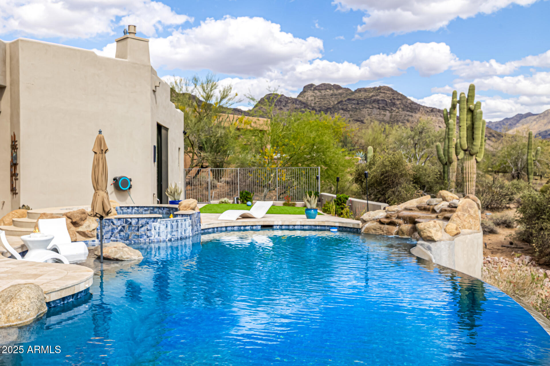 PINNACLE PEAK VISTAS 3 LOT 1-210 TR A-B - Residential