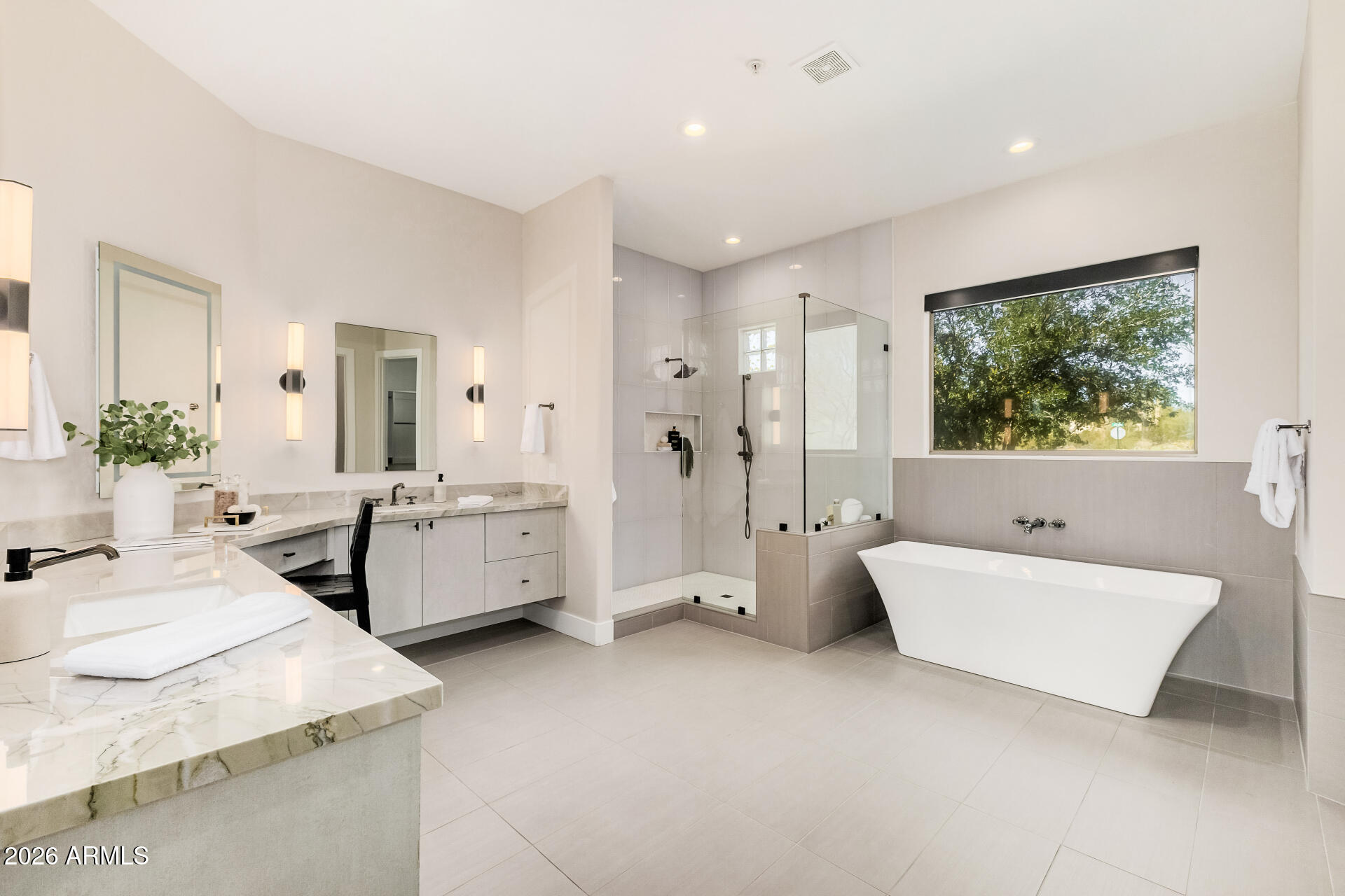 PINNACLE PEAK VISTAS 3 LOT 1-210 TR A-B - Residential