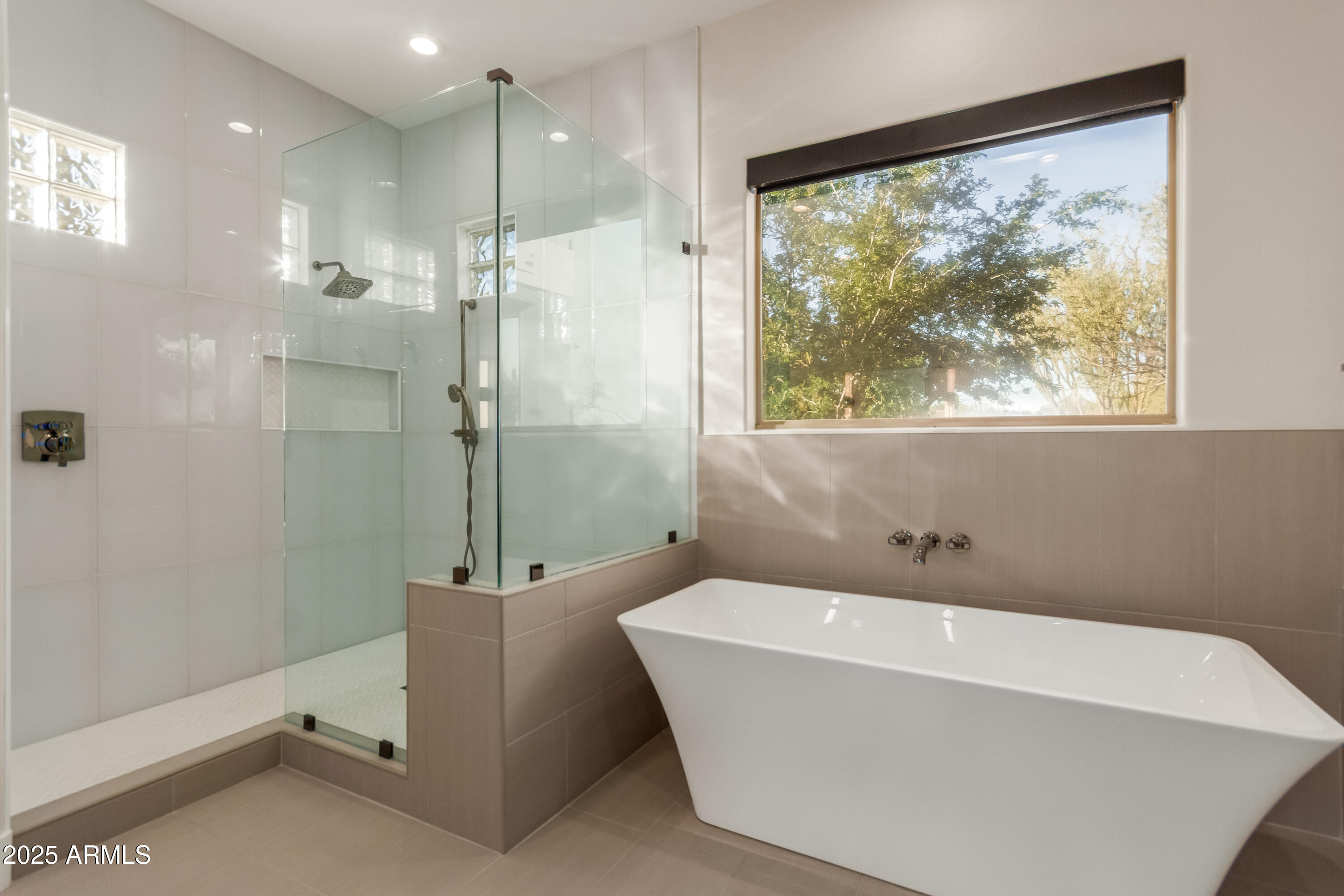PINNACLE PEAK VISTAS 3 LOT 1-210 TR A-B - Residential