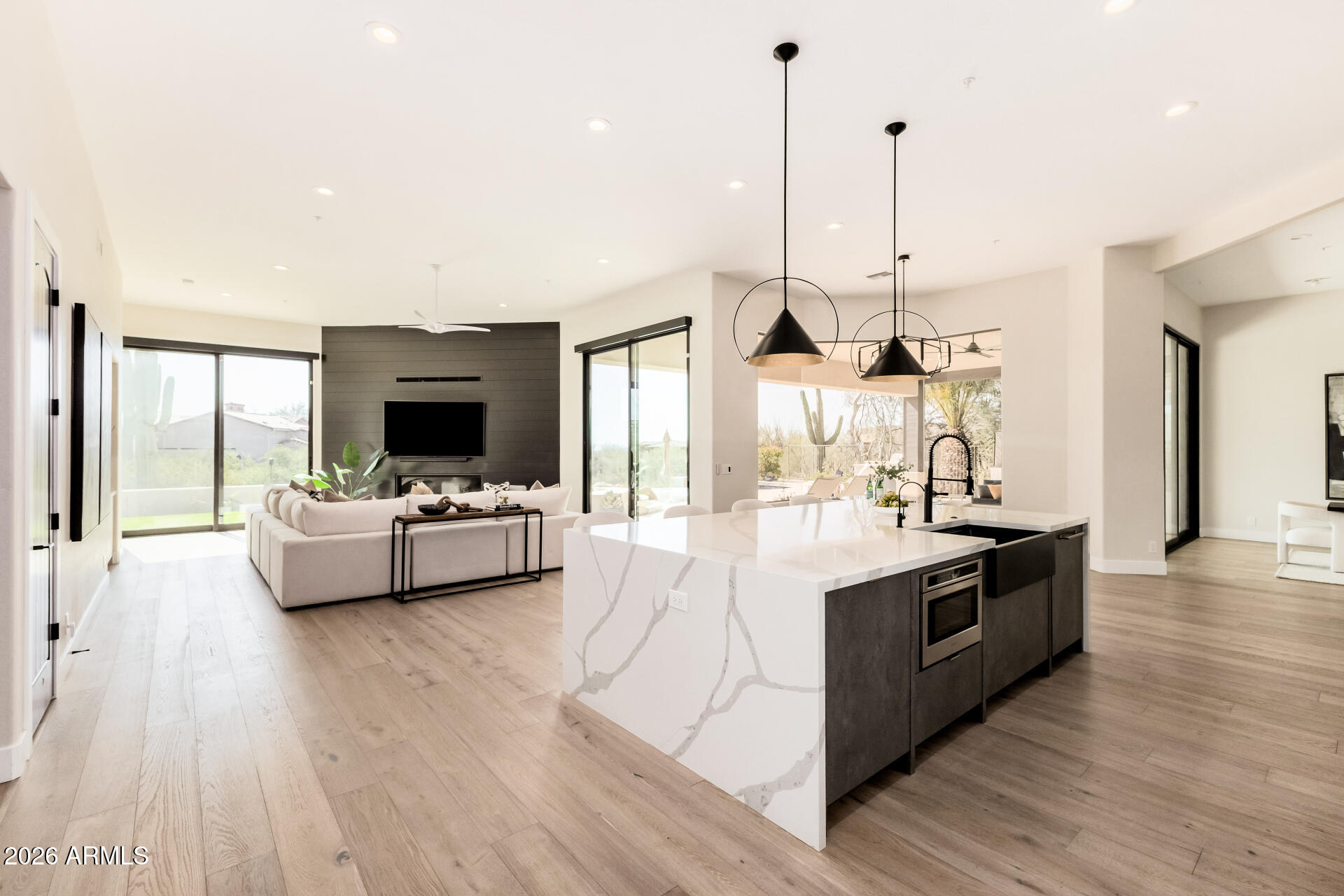 PINNACLE PEAK VISTAS 3 LOT 1-210 TR A-B - Residential