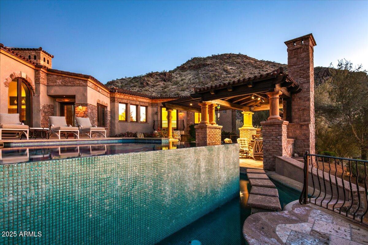 ESTANCIA - Residential