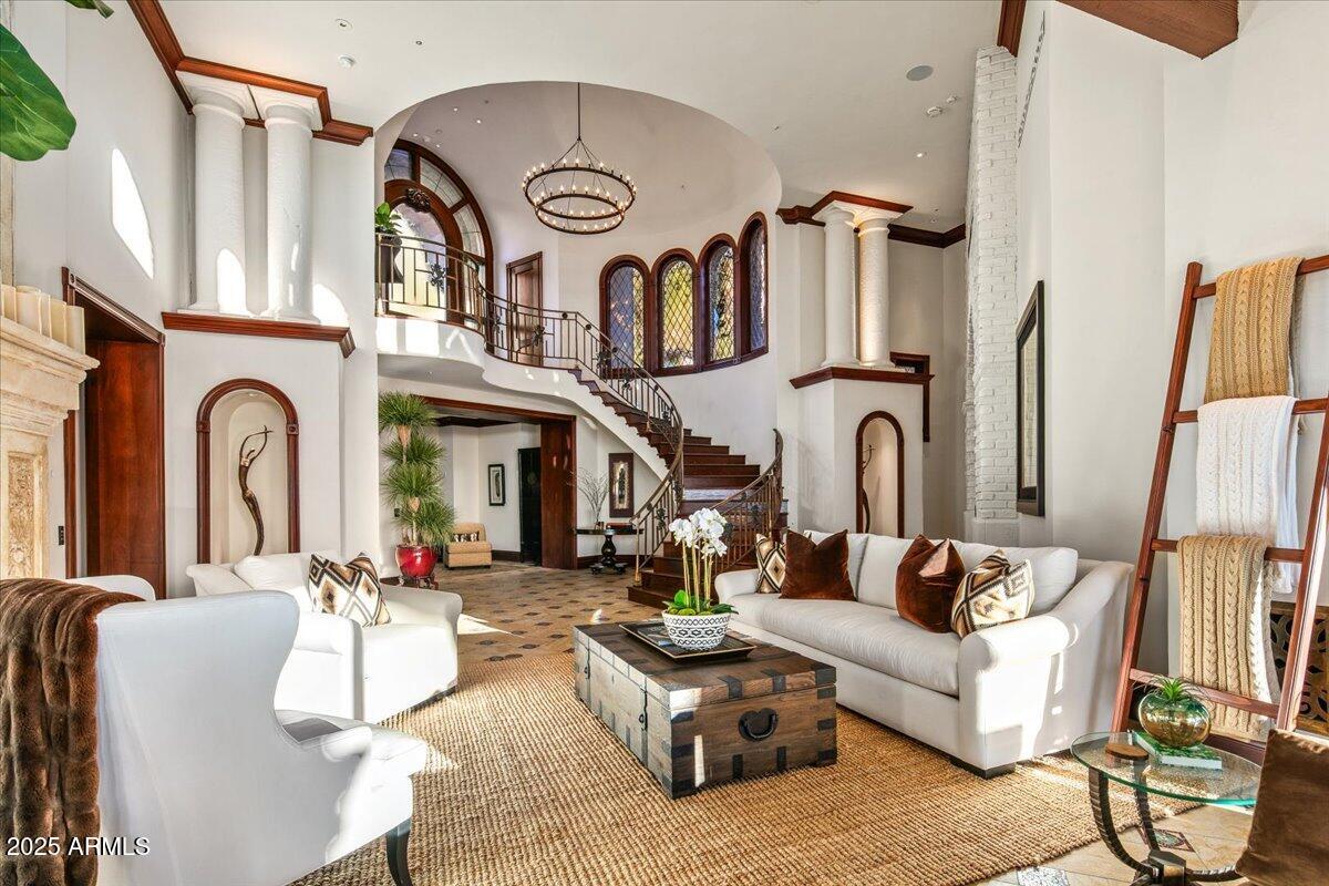 ESTANCIA - Residential