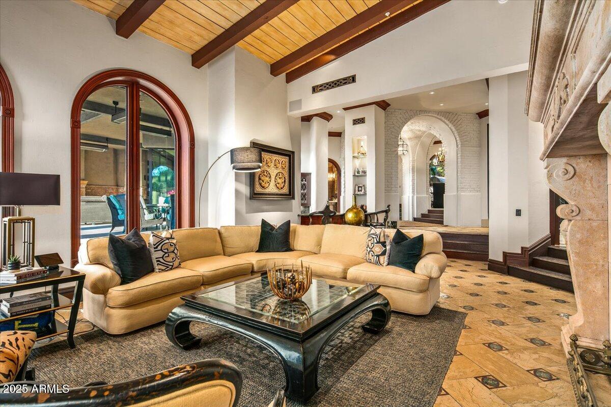 ESTANCIA - Residential