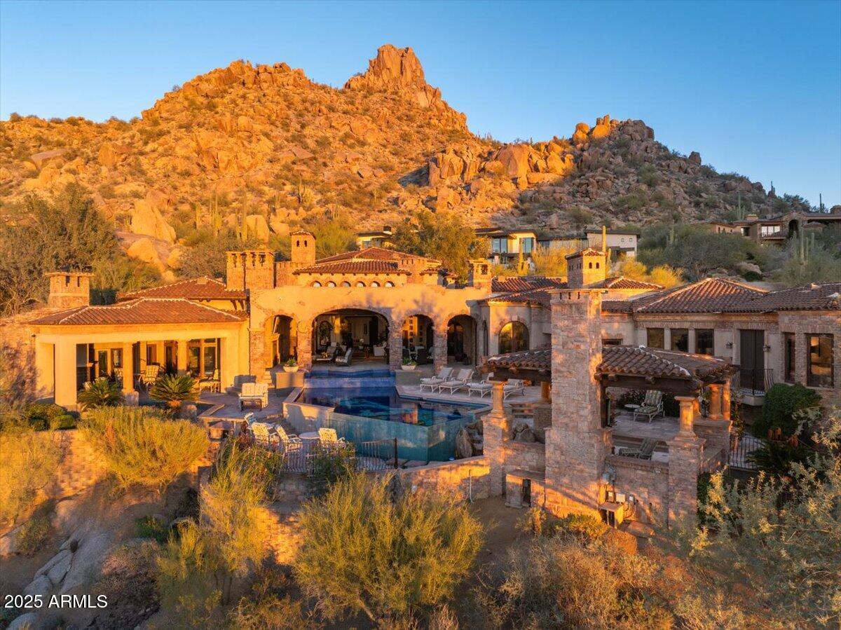 ESTANCIA - Residential