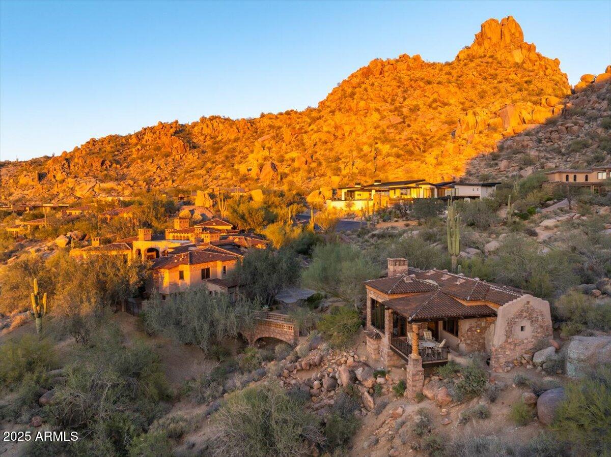 ESTANCIA - Residential