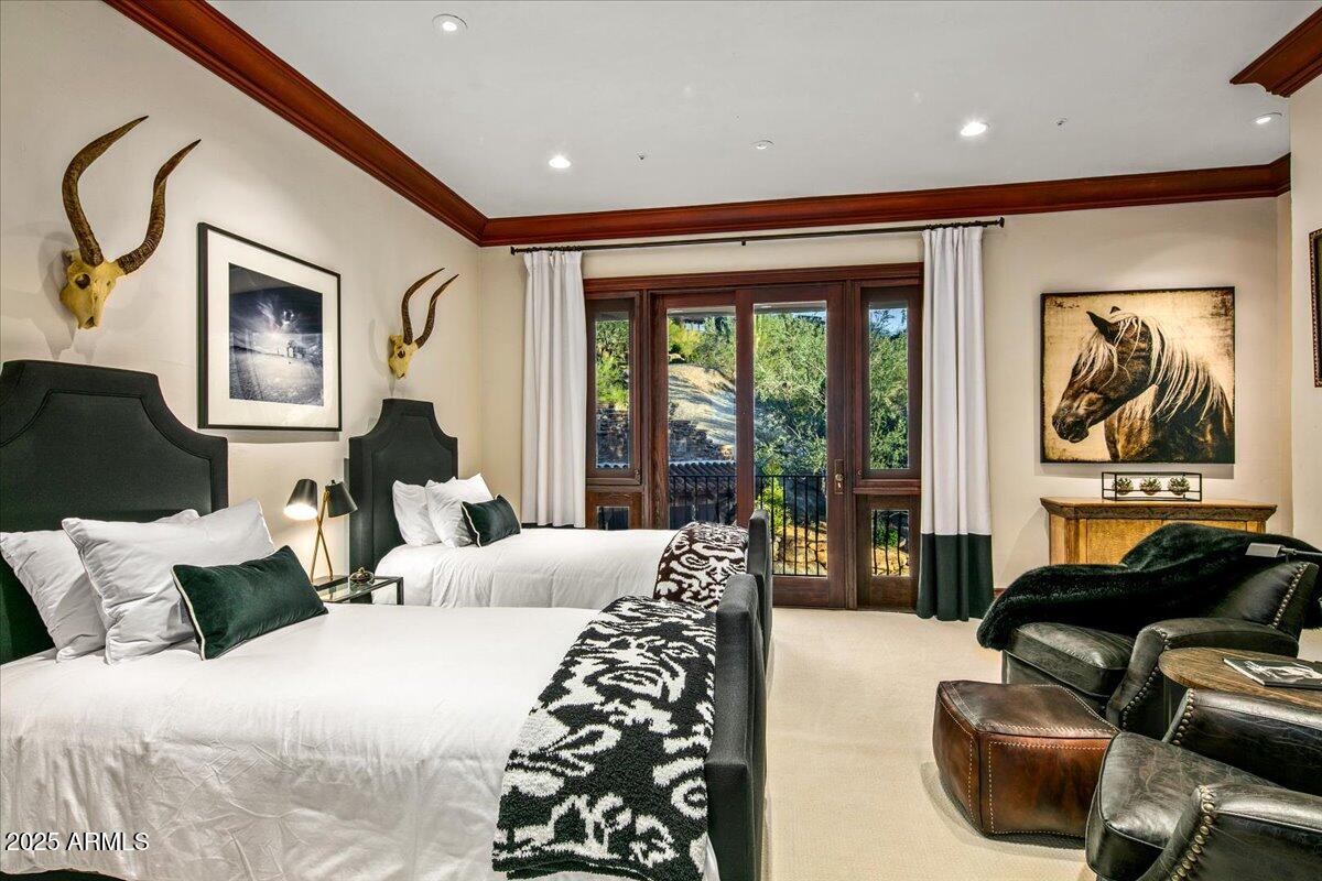 ESTANCIA - Residential