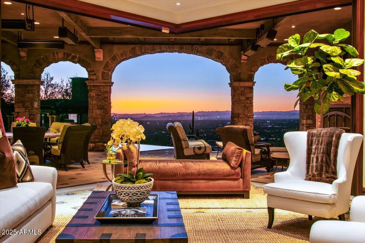 ESTANCIA - Residential