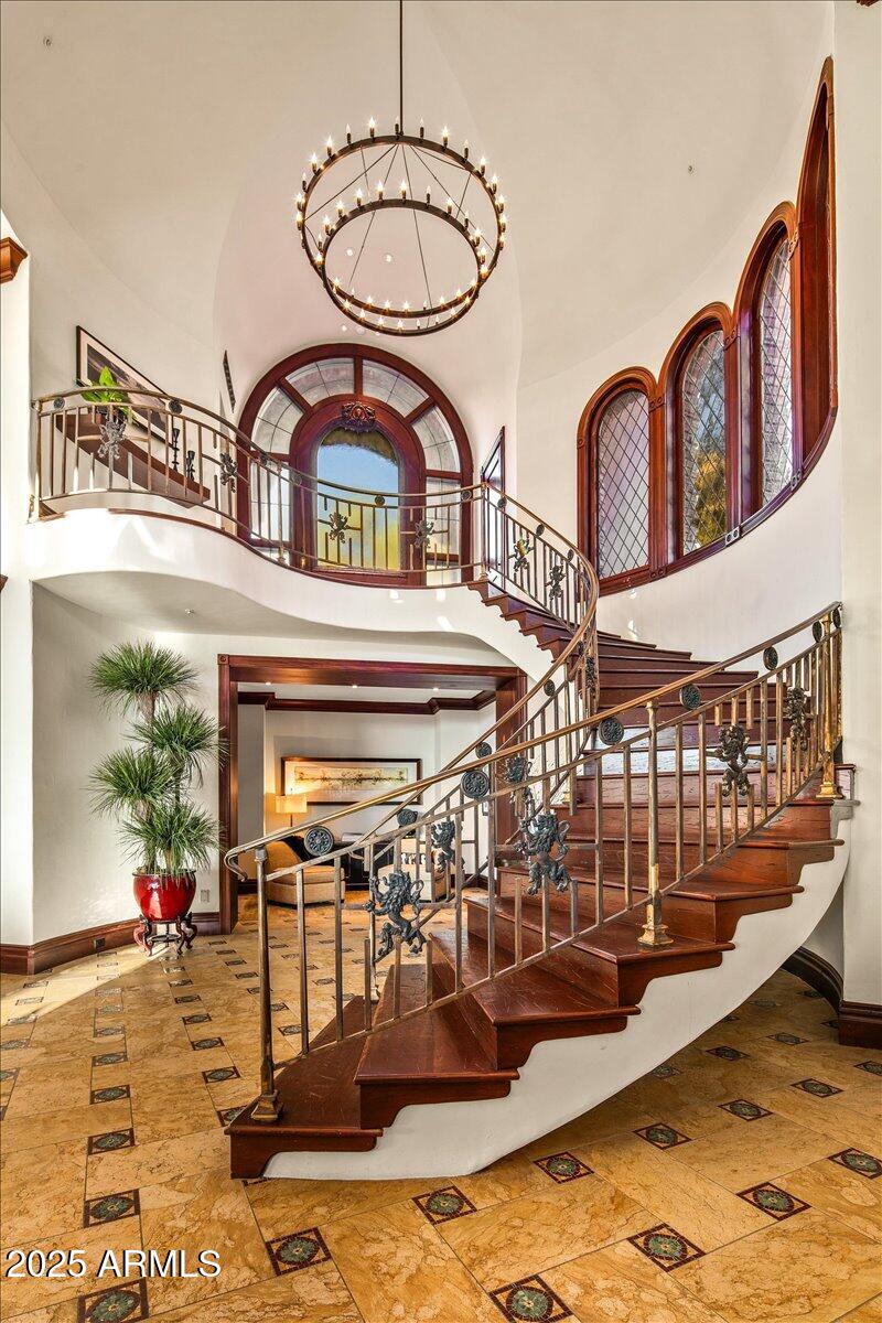 ESTANCIA - Residential