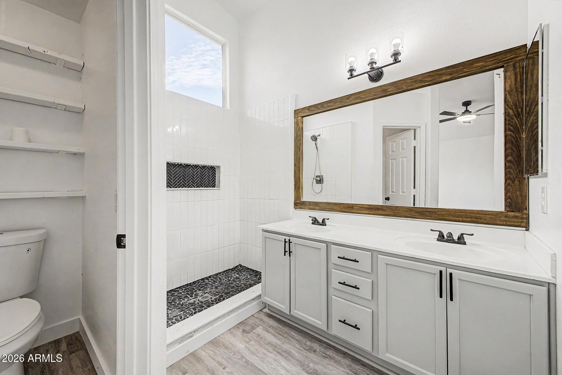 STONEGATE ESTATES - Residential