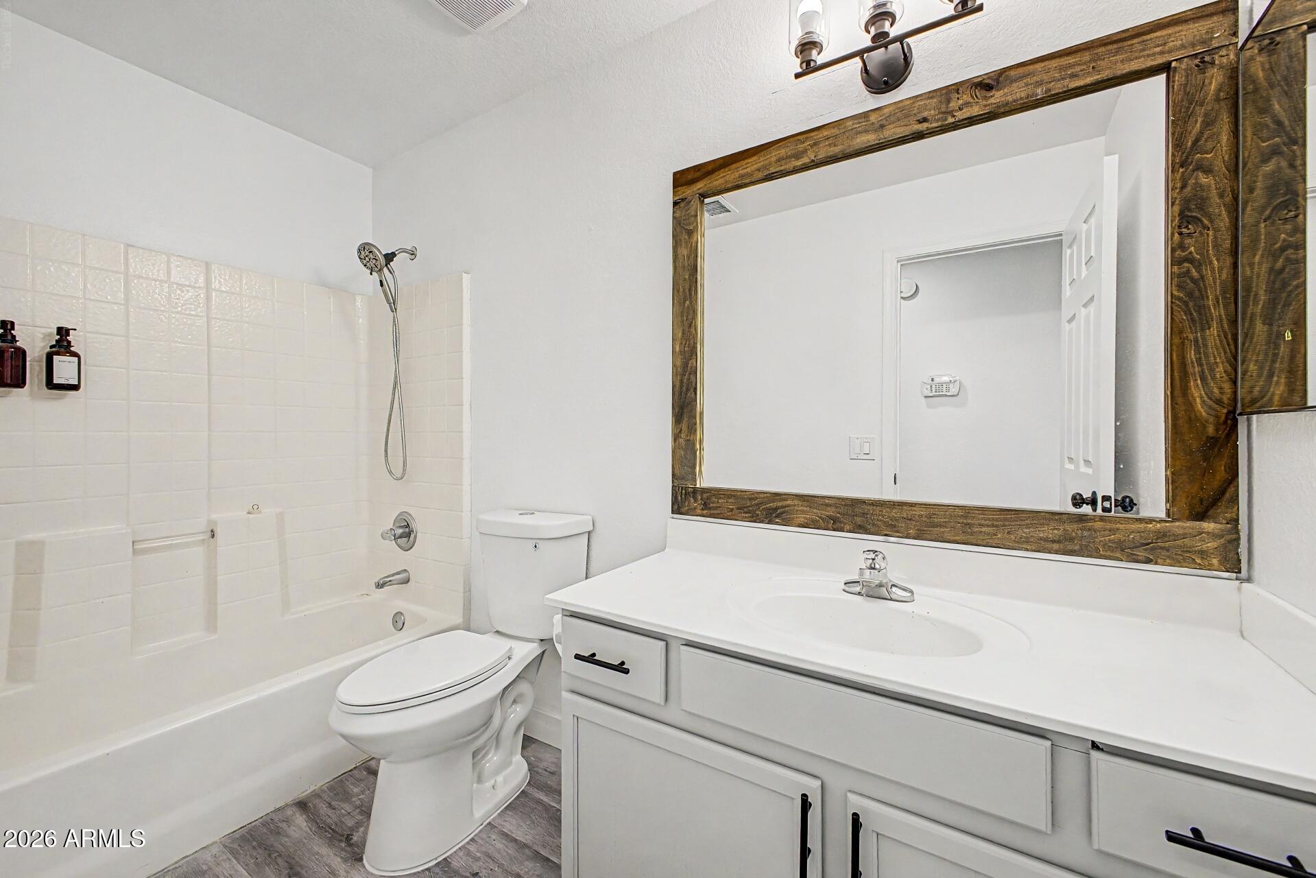 STONEGATE ESTATES - Residential