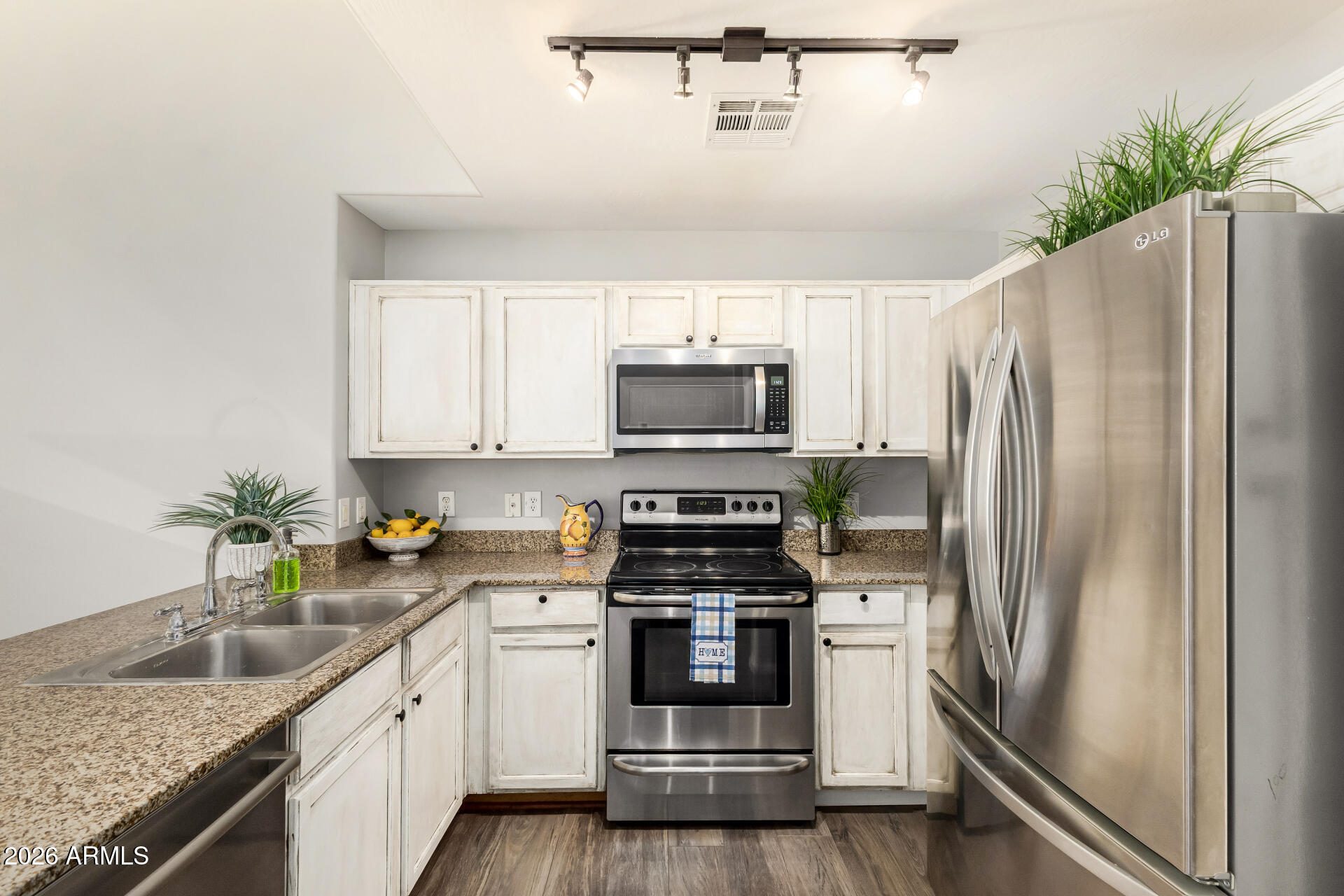 GARDENS PARCEL 5 CONDOMINIUM AMD - Residential