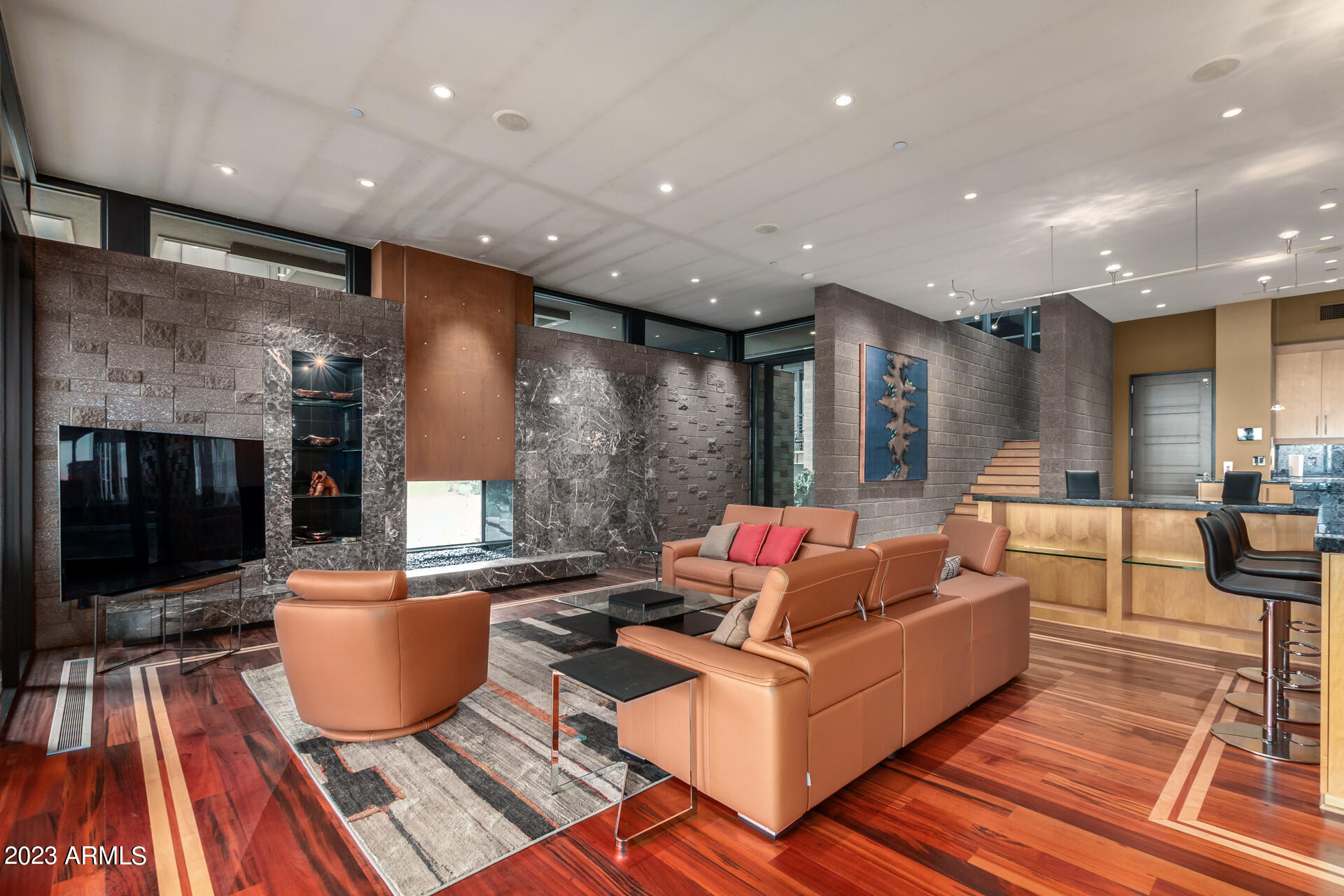 SINCUIDADOS UNIT THREE - Residential